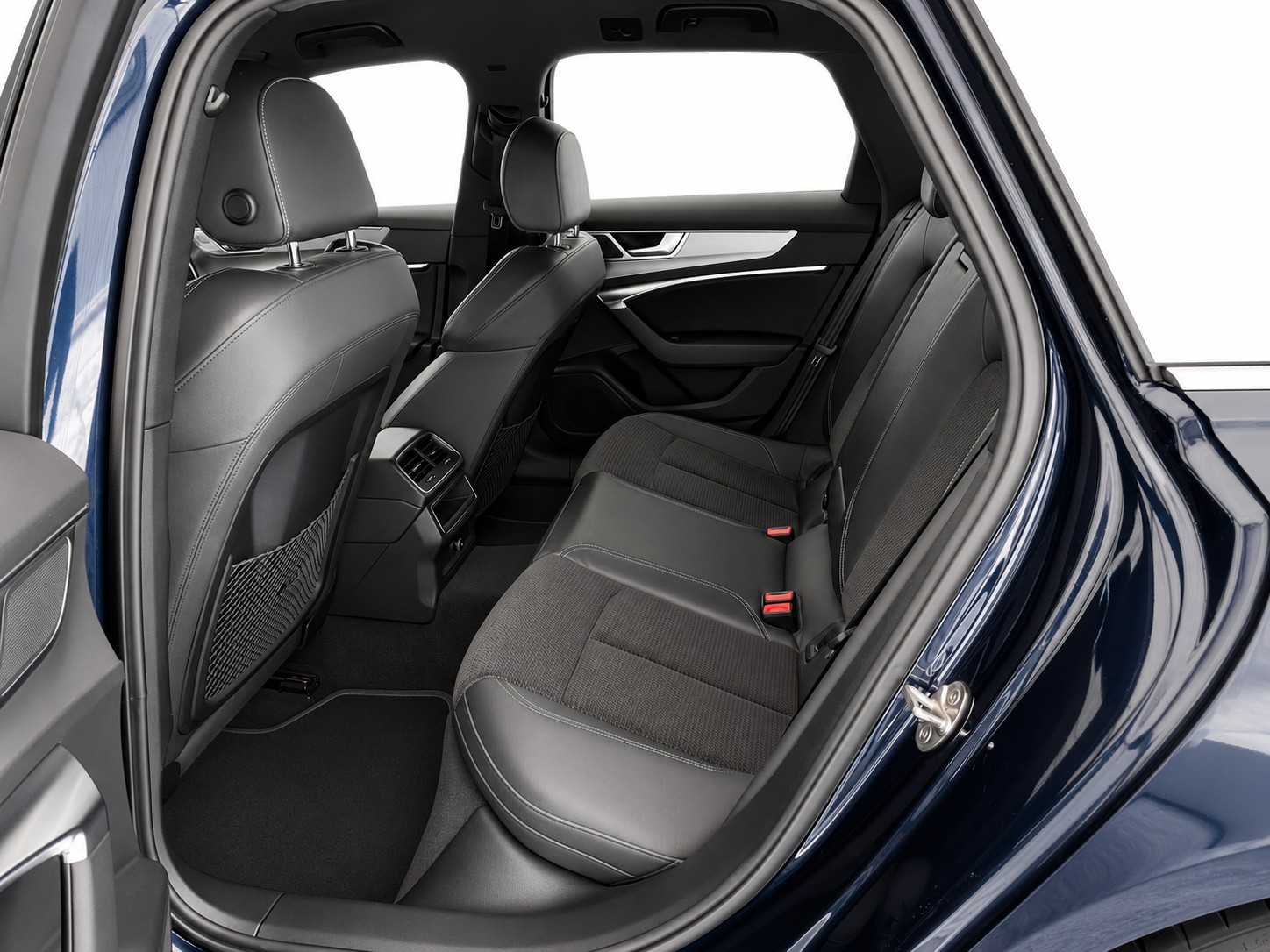AUDI A6 Avant 2.0 40 TDI Sport quattro S-Tronic CH FAHRZEUG-image-11