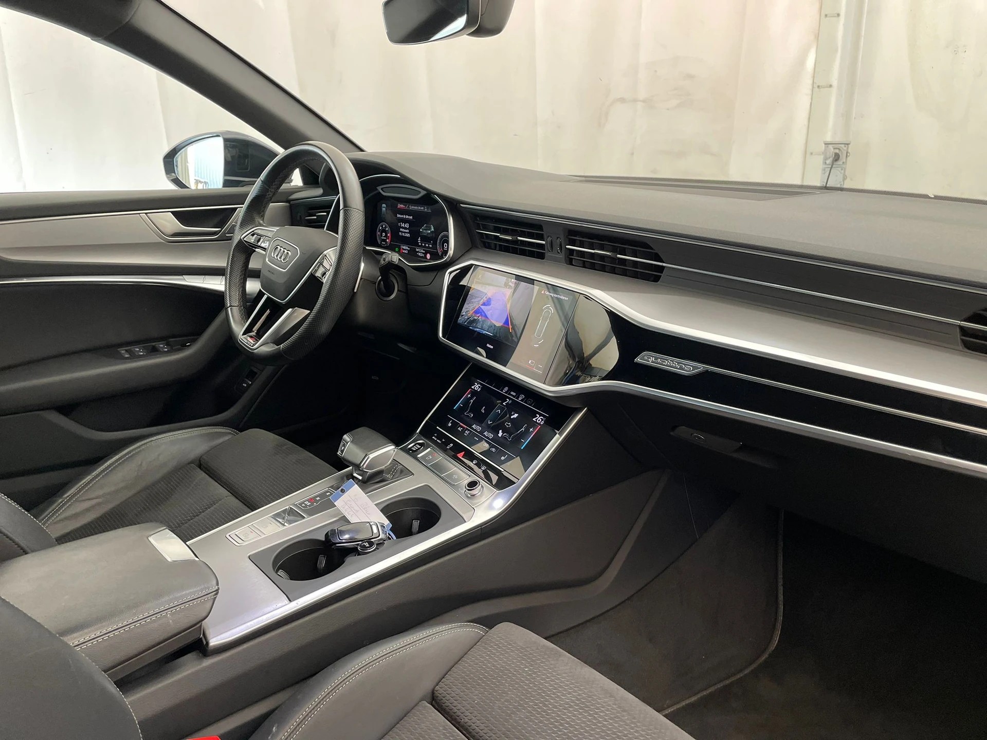 AUDI A6 Avant 2.0 40 TDI Sport quattro S-Tronic-image-11