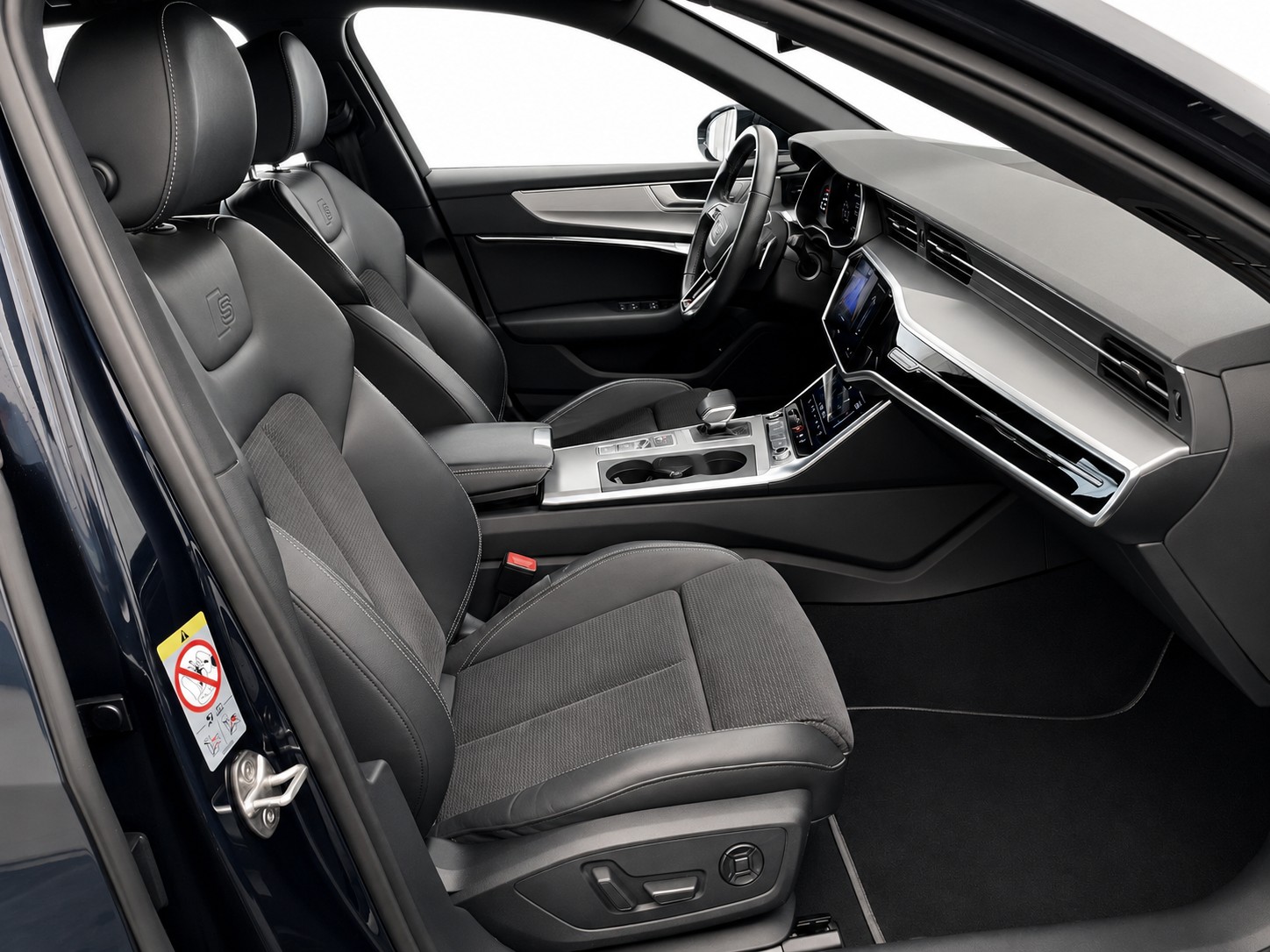 AUDI A6 Avant 2.0 40 TDI Sport quattro S-Tronic CH FAHRZEUG-image-8