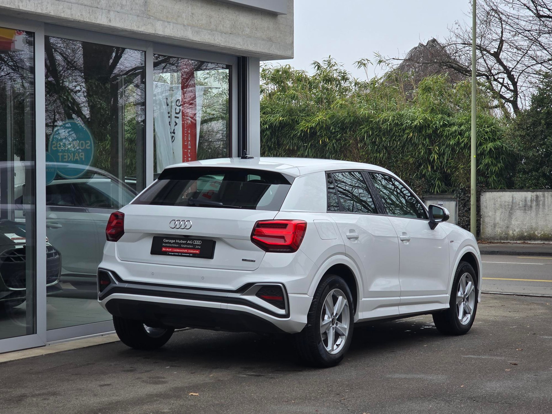 AUDI Q2 40 TFSI S line Attraction quattro S-tronic-image-2