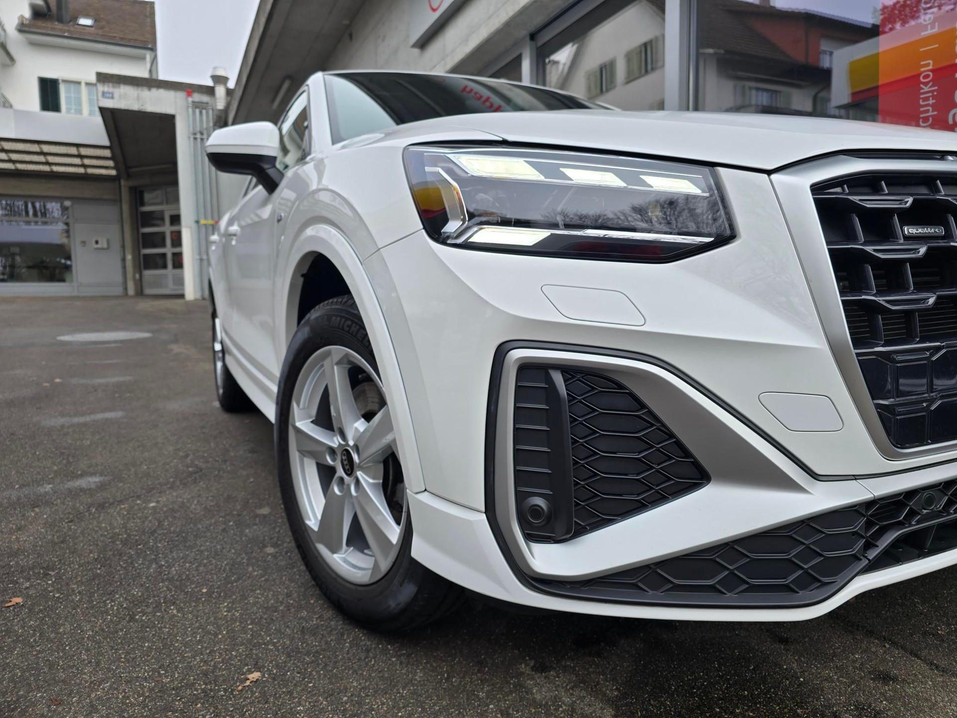 AUDI Q2 40 TFSI S line Attraction quattro S-tronic-image-12