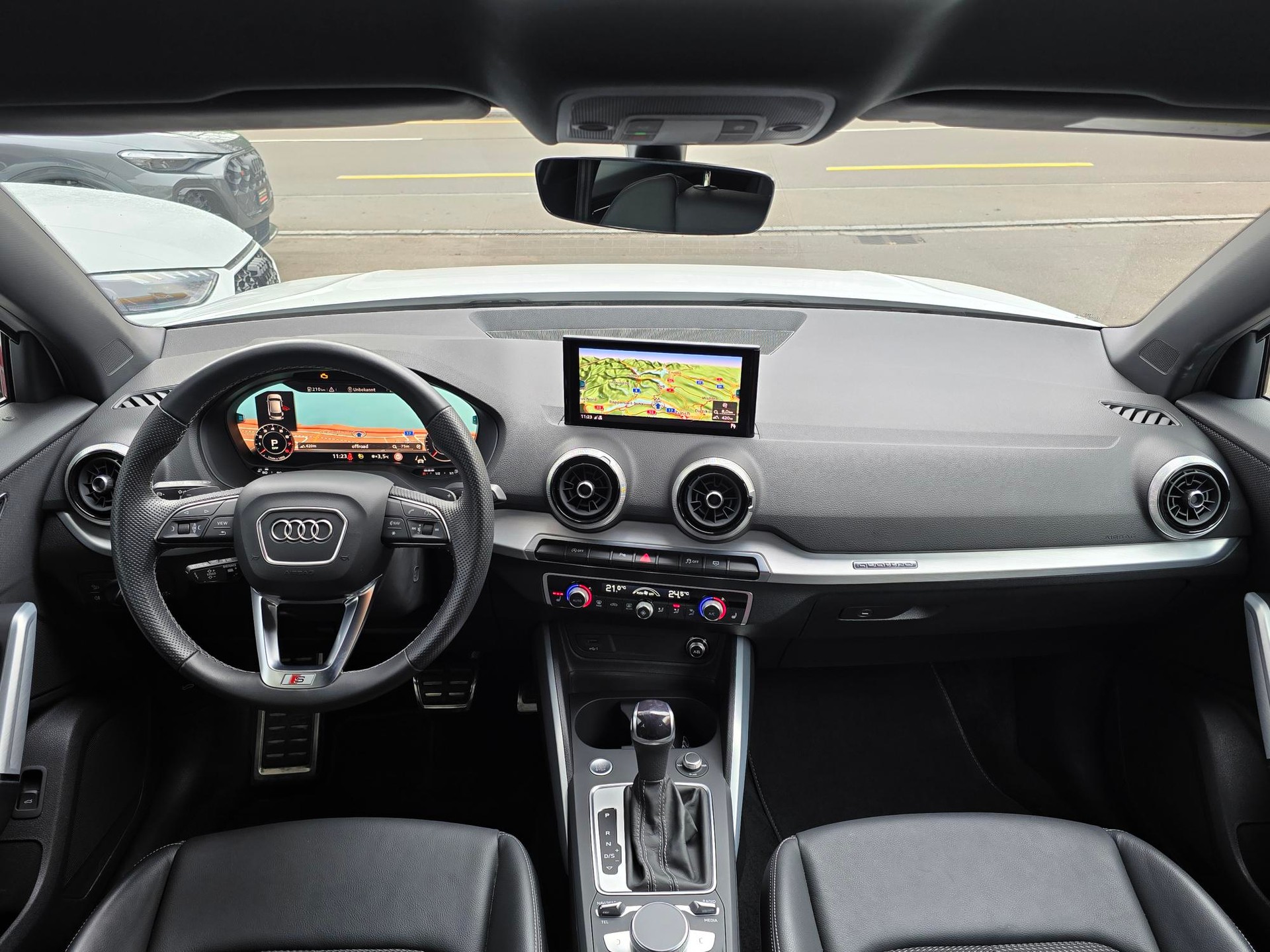 AUDI Q2 40 TFSI S line Attraction quattro S-tronic-image-5