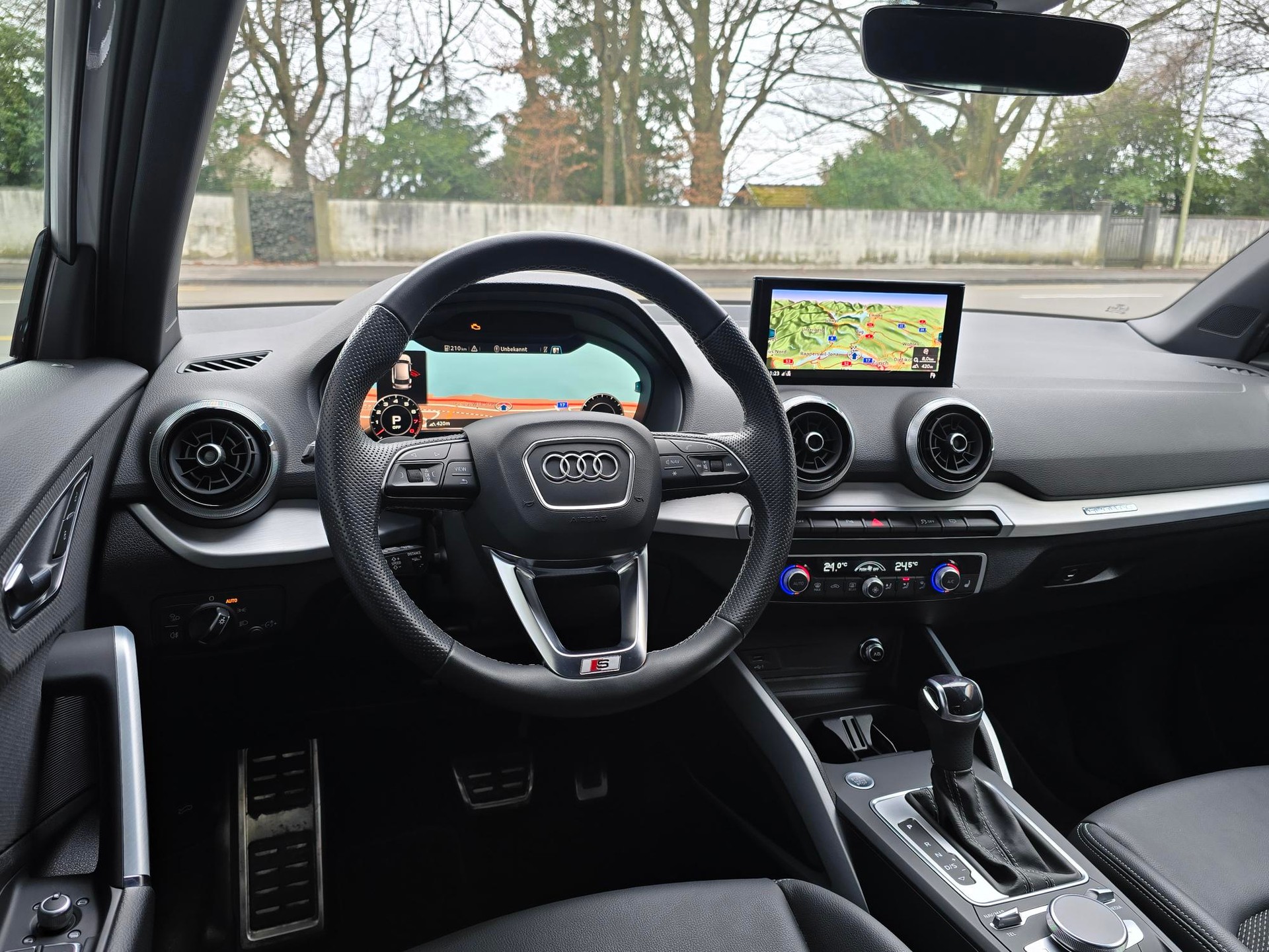AUDI Q2 40 TFSI S line Attraction quattro S-tronic-image-6
