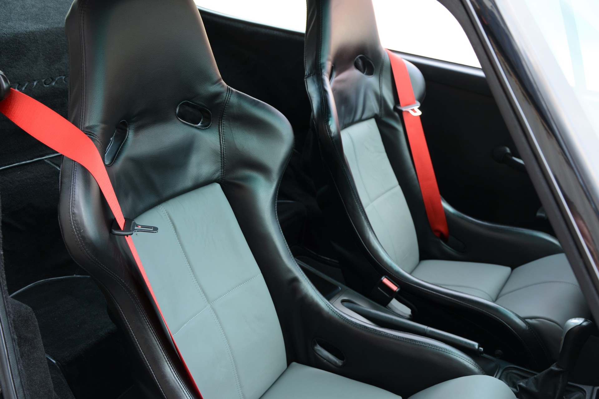 PORSCHE 911 Coupé 3.8 Carrera 2 RS-image-13
