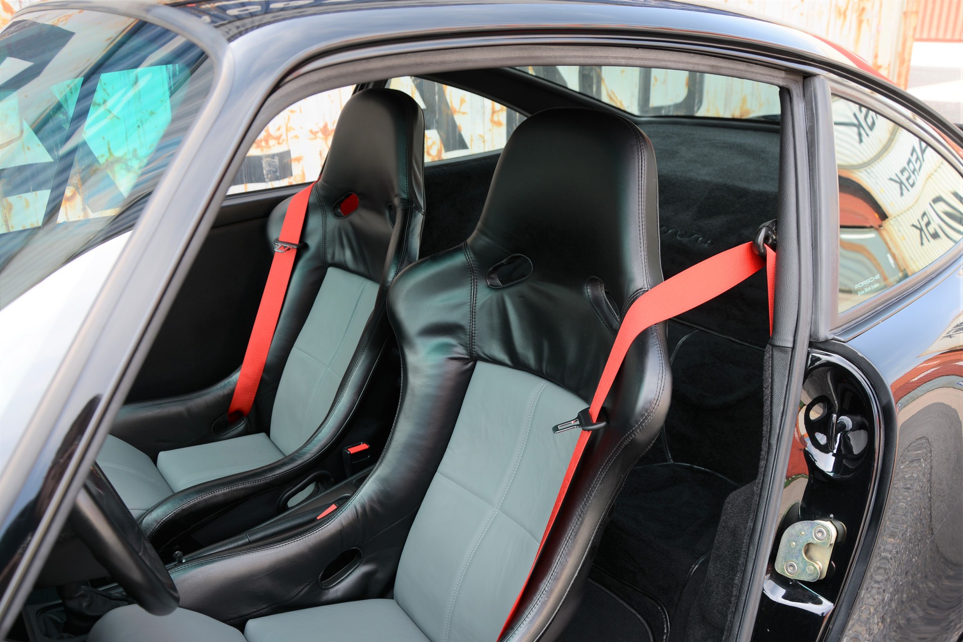 PORSCHE 911 Coupé 3.8 Carrera 2 RS-image-12
