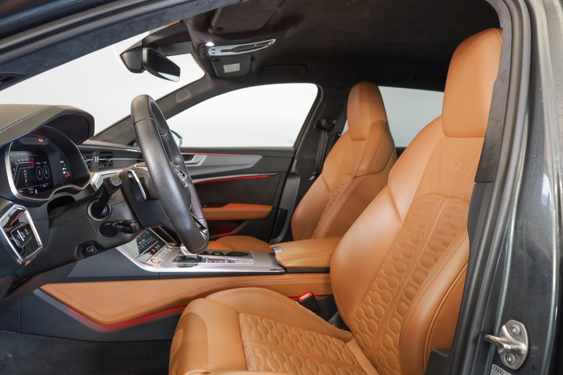 AUDI RS6 Avant 4.0 TFSI V8 quattro-image-1