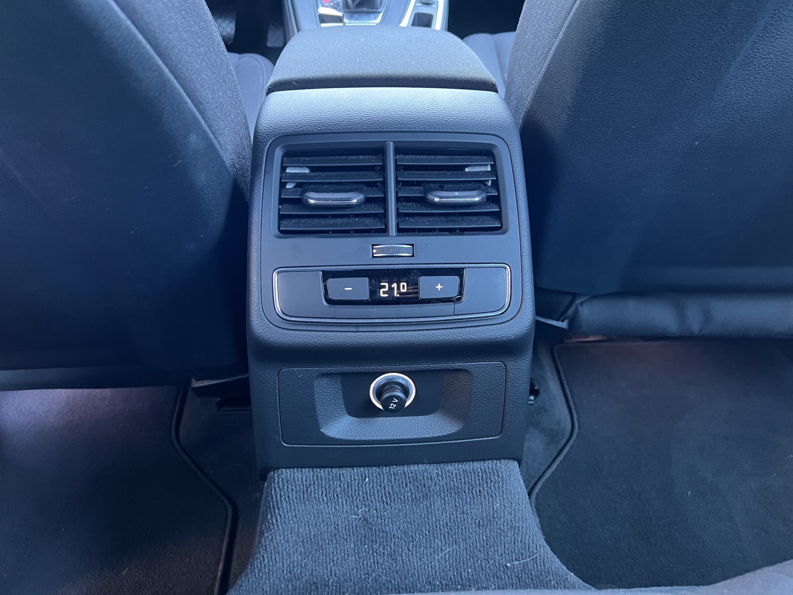 AUDI A5 Sportback 2.0 TDI Design S-tronic-image-12