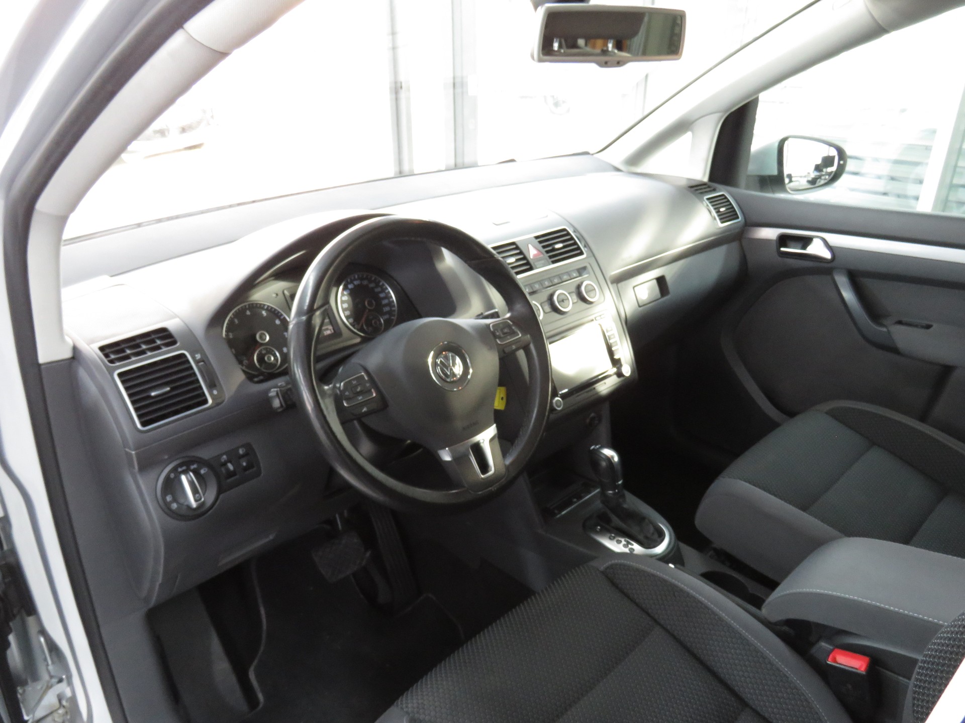 VW Touran 1.4 TSI Comfortline DSG-image-6