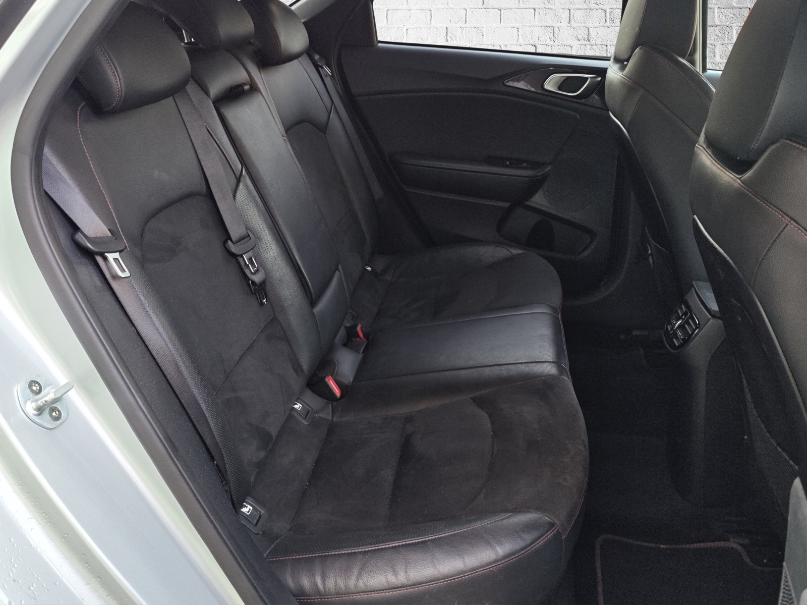 KIA ProCeed 1.6 T-GDi GT DCT-image-14
