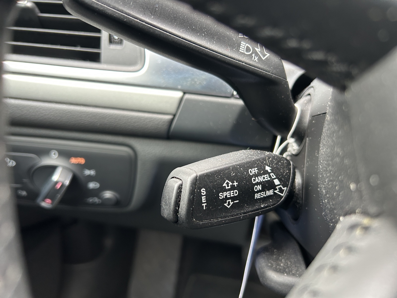 AUDI A6 Avant 2.0 TDI multitronic-image-20