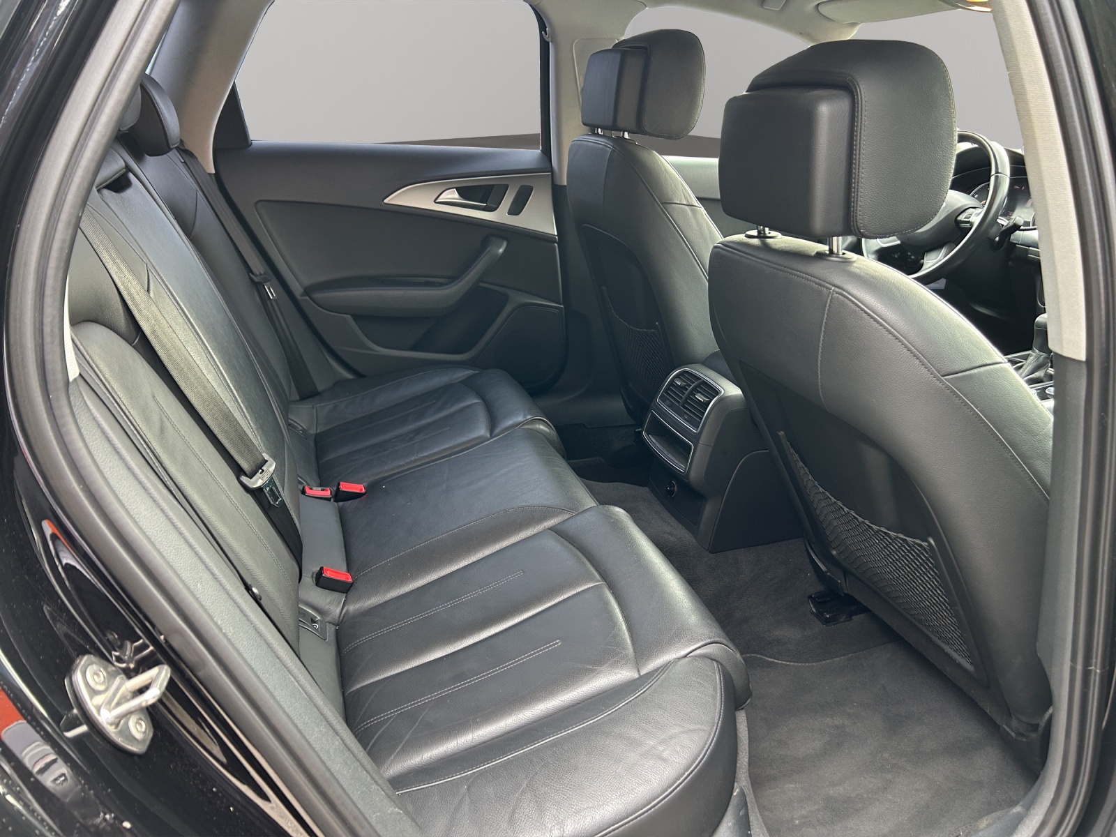 AUDI A6 Avant 2.0 TDI multitronic-image-17