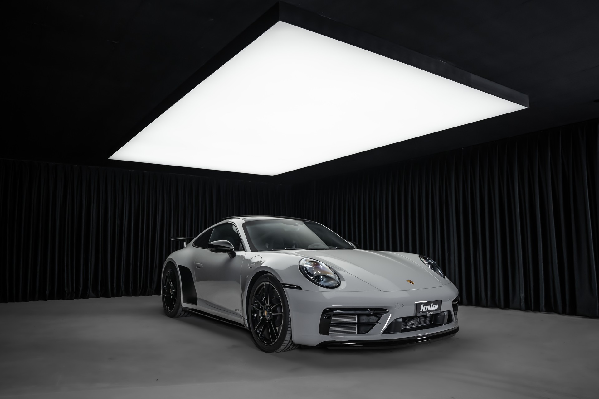 PORSCHE 911 Carrera 4 GTS PDK-showroom-element-2