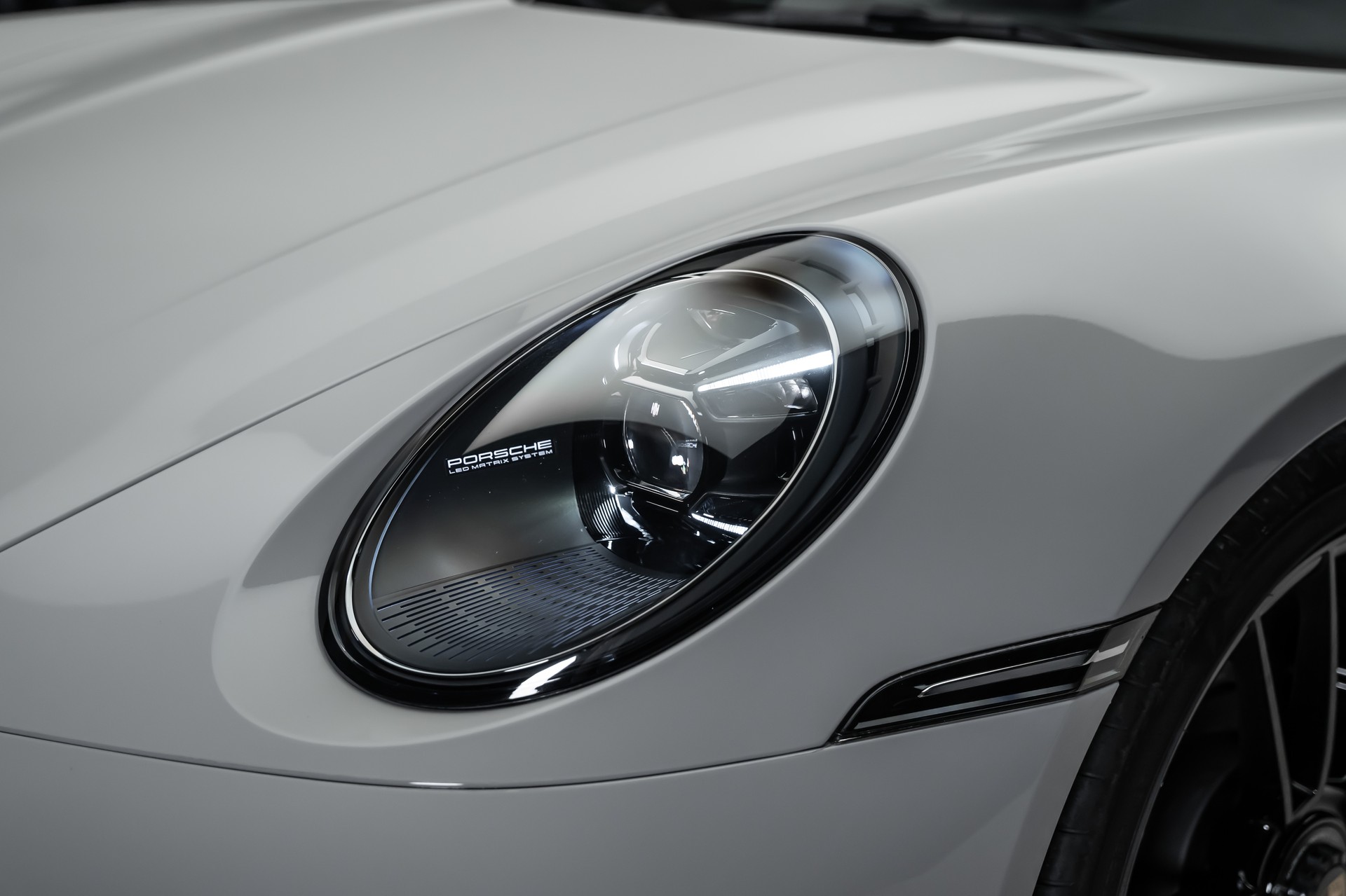 PORSCHE 911 Carrera 4 GTS PDK-image-4