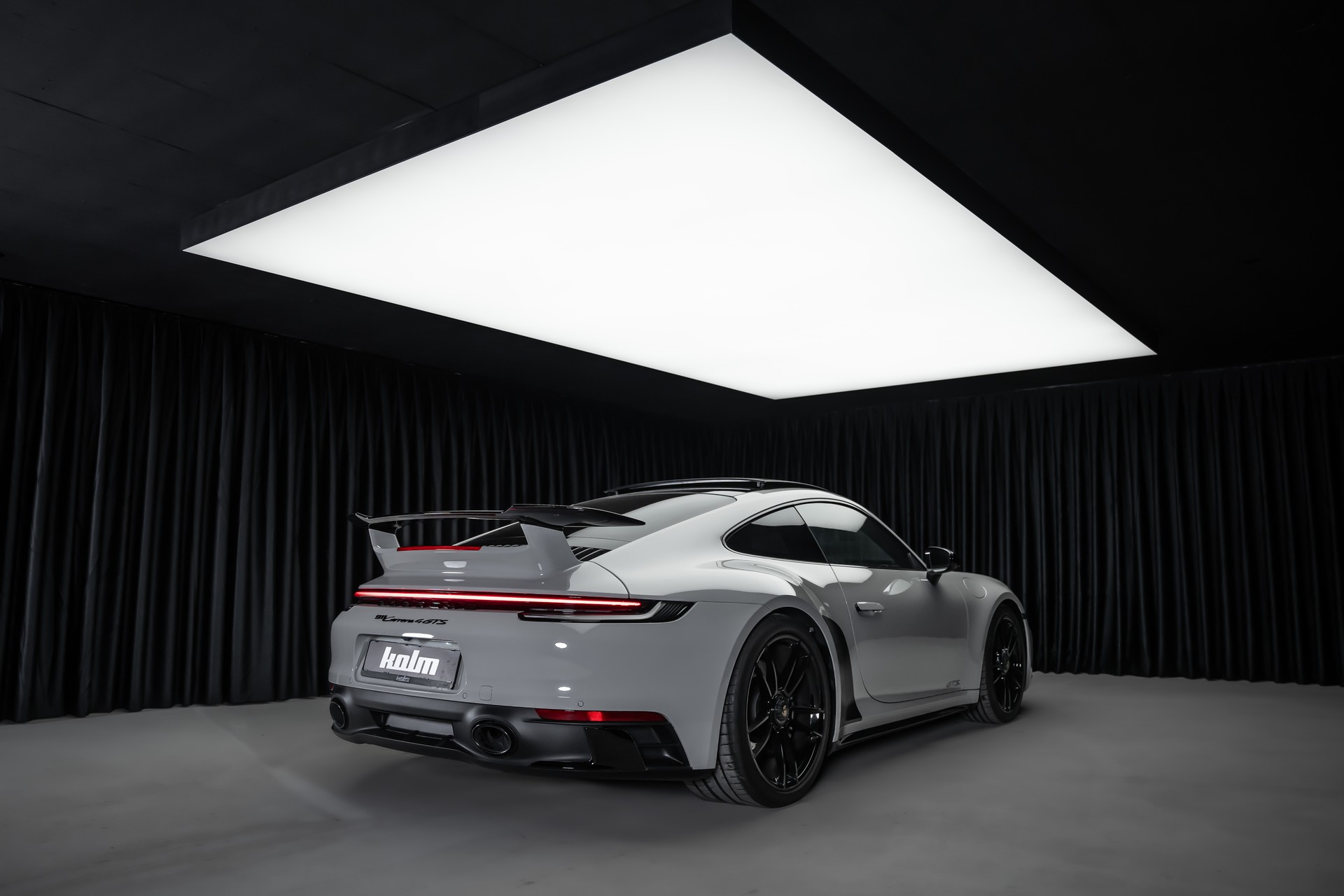 PORSCHE 911 Carrera 4 GTS PDK-image-9