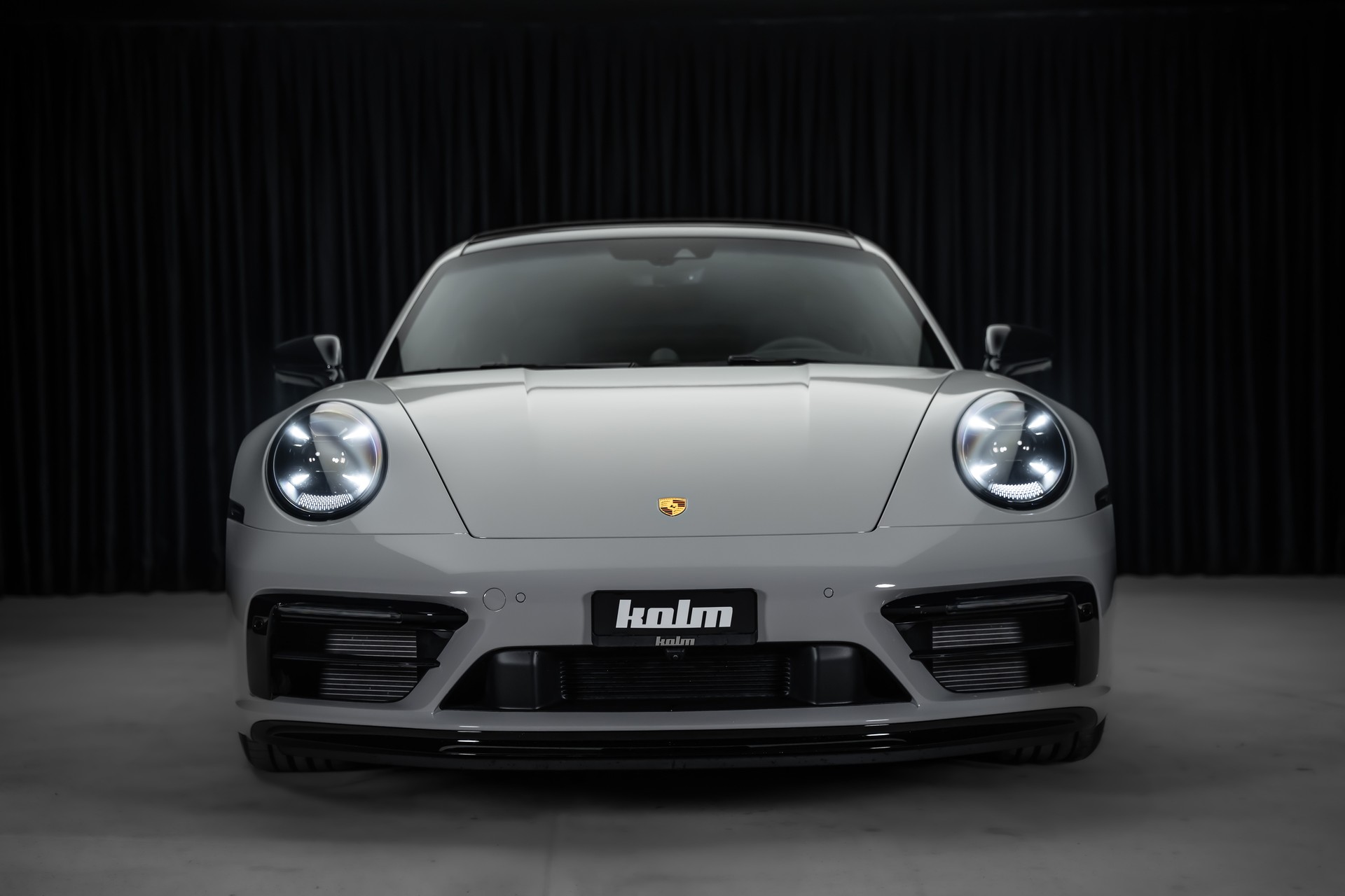PORSCHE 911 Carrera 4 GTS PDK-showroom-element-1