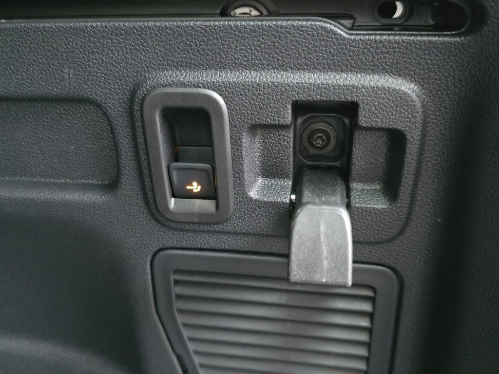 VW Touran 1.5 TSI Comfortline R-Line 7-Plätzer DSG-image-27