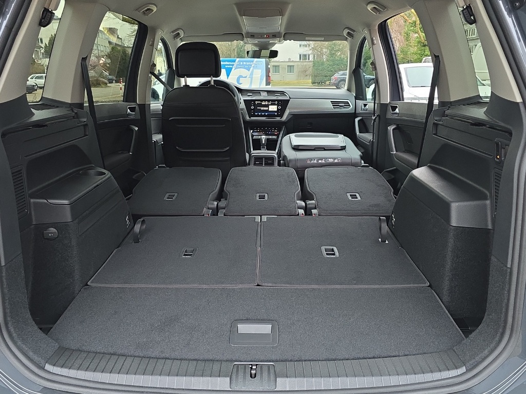 VW Touran 1.5 TSI Comfortline R-Line 7-Plätzer DSG-image-26