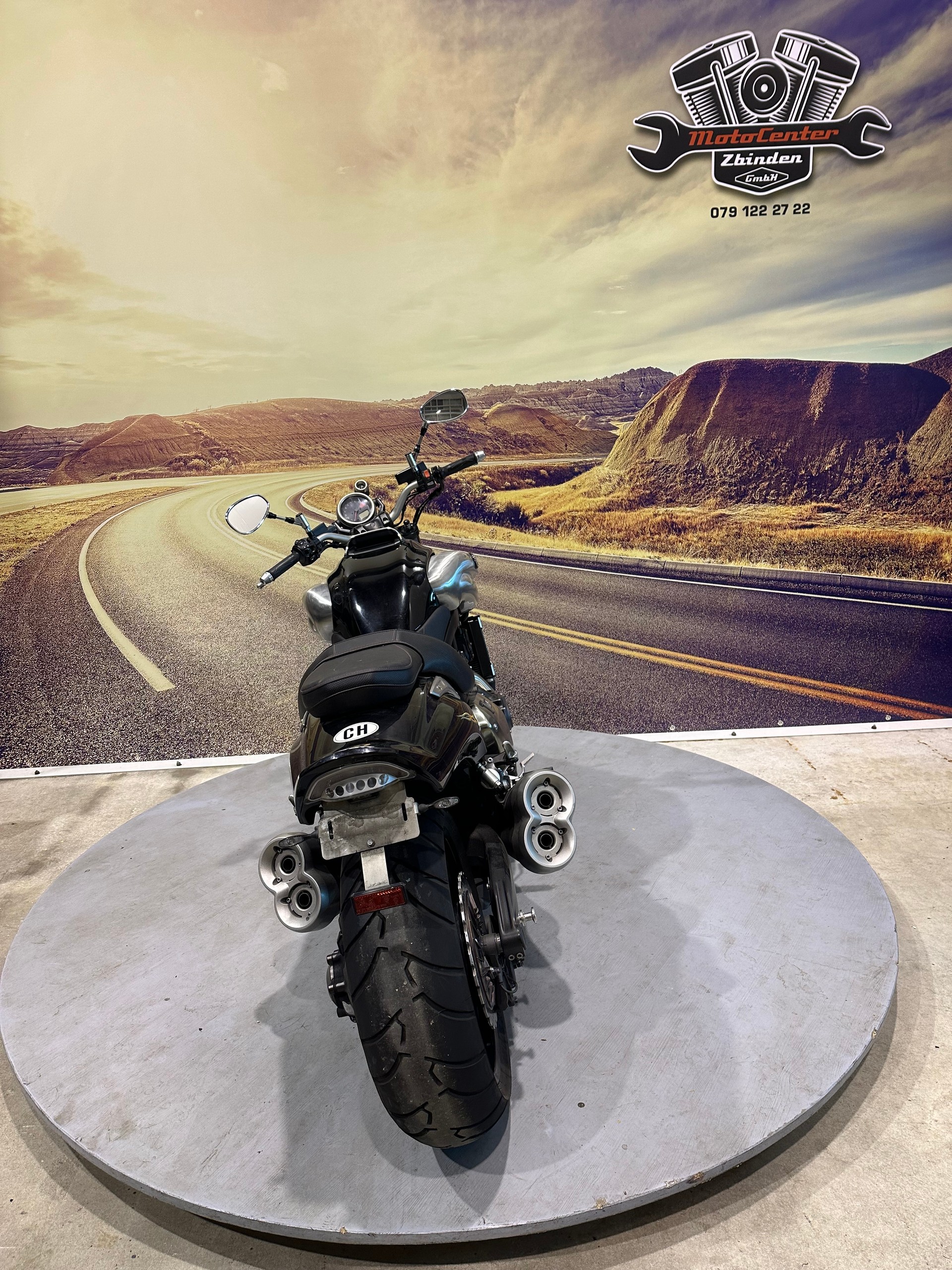 YAMAHA V-MAX-image-4