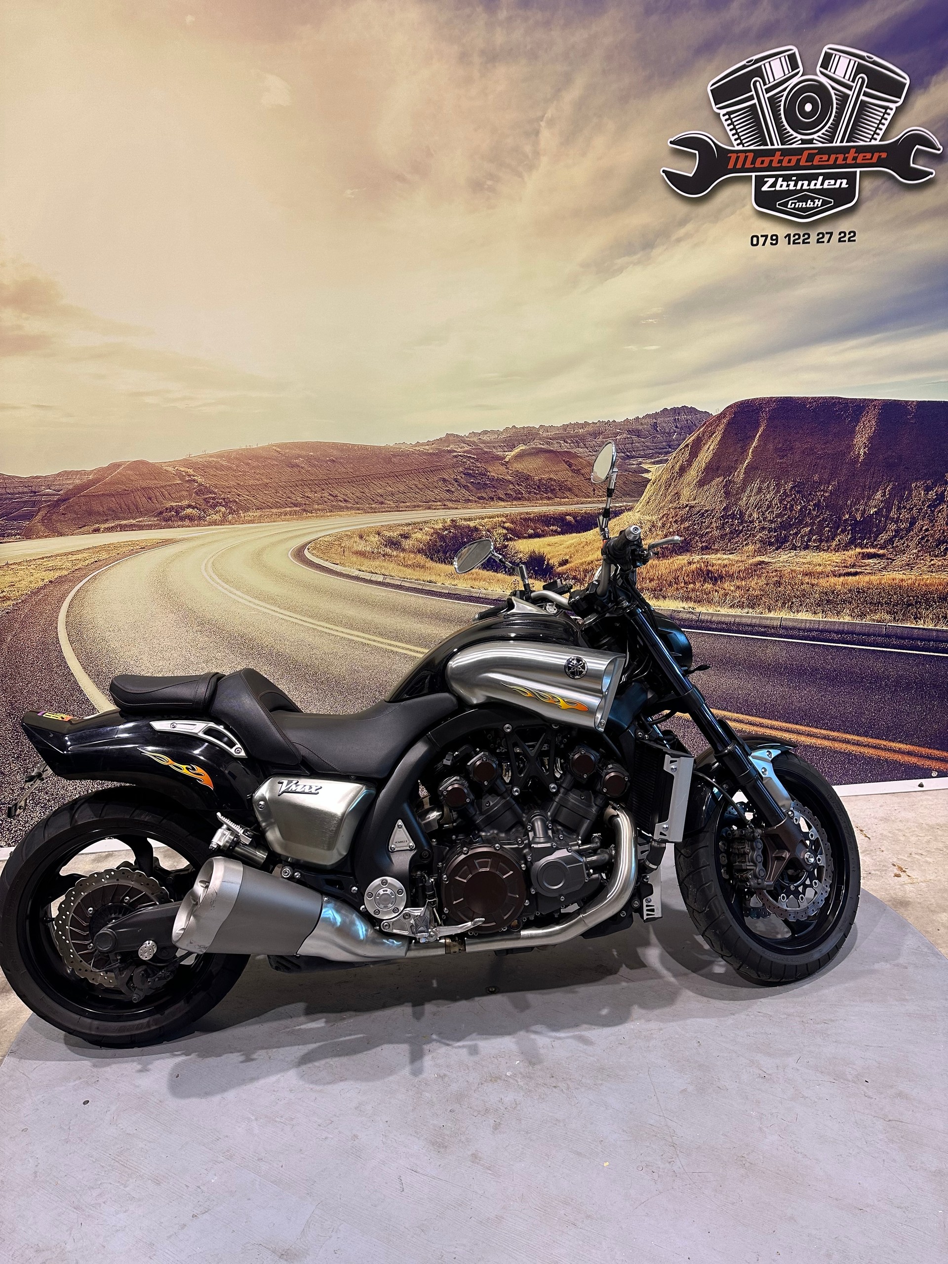 YAMAHA V-MAX