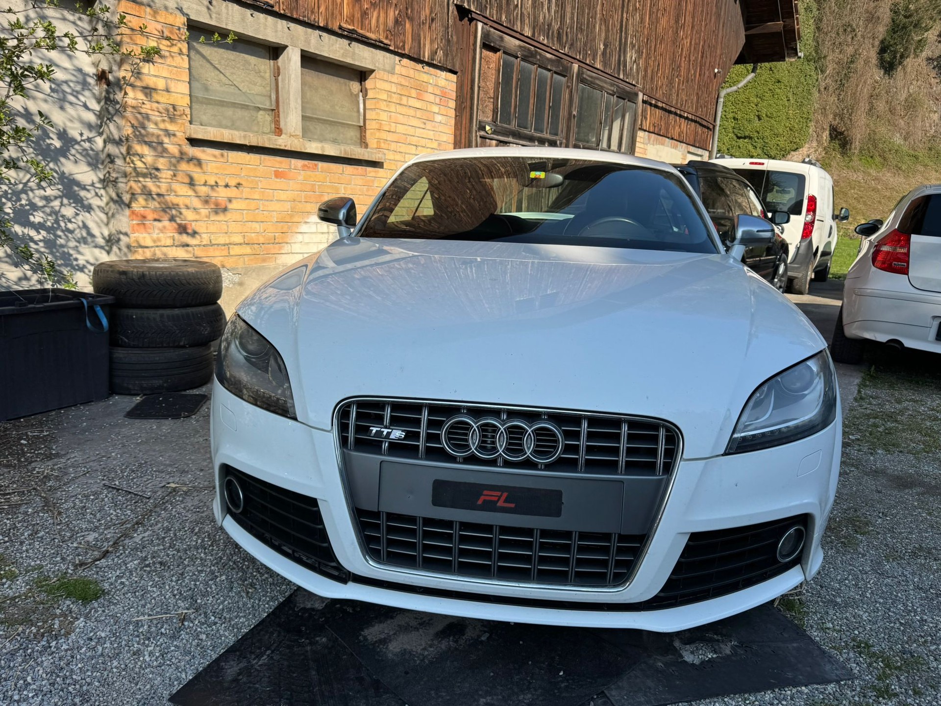 AUDI TTS Coupé 2.0 TFSI quattro-image-12