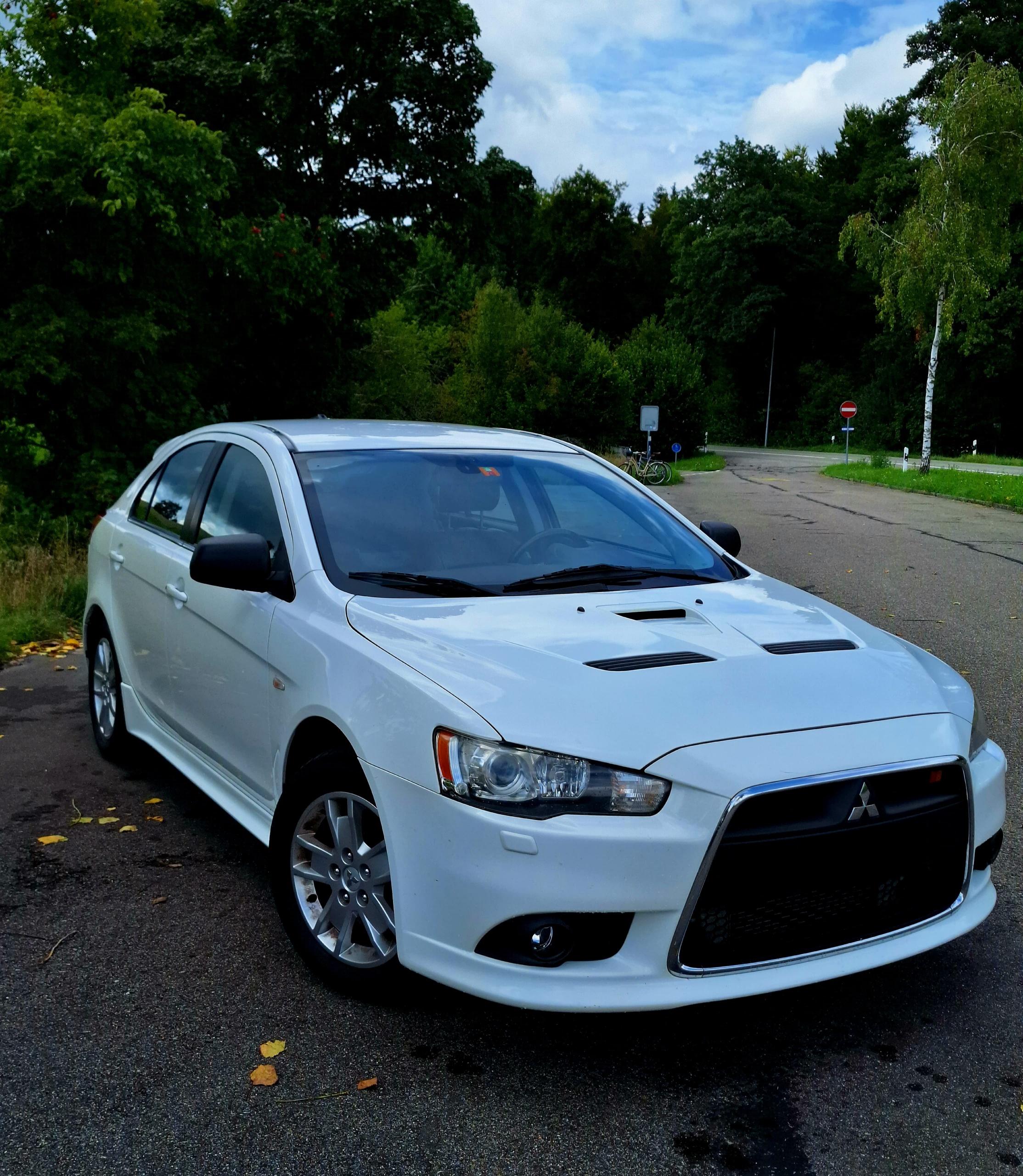 MITSUBISHI Lancer Sportback 2.0 (Kombi) Mitsubishi MITSUBISHI Lancer Sportback 2.0 (Kombi)