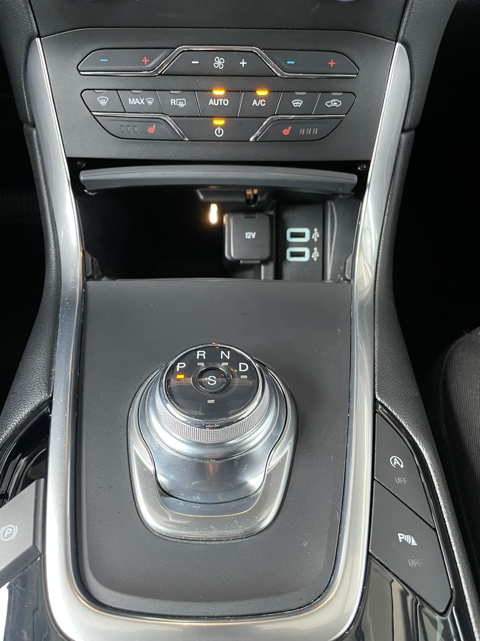 FORD S-Max 2.0 TDCi 190 Titanium-image-8