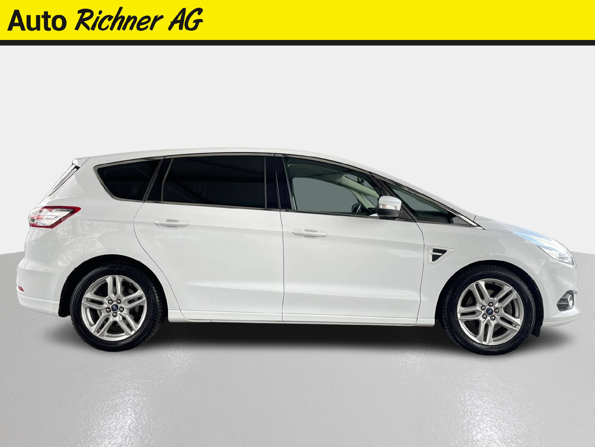 FORD S-Max 2.0 TDCi 190 Titanium-showroom-element-2