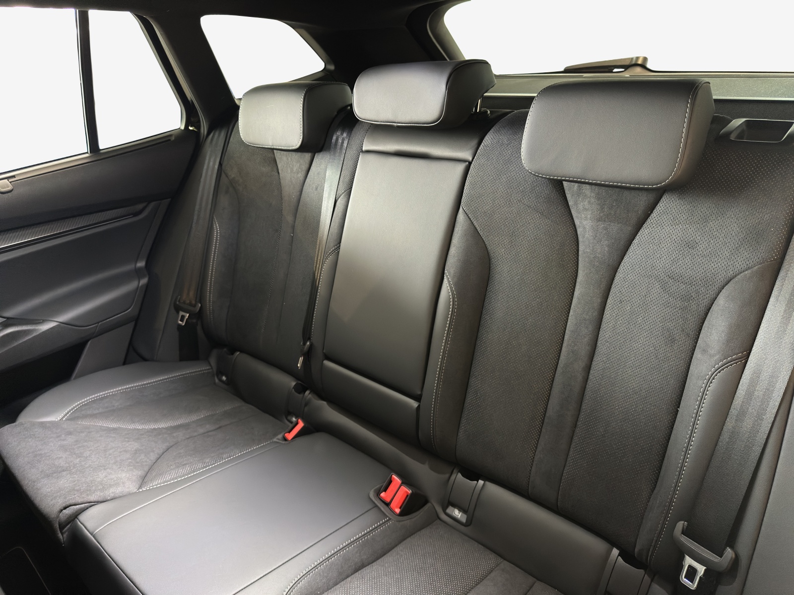 SKODA Enyaq 85 Sportline-image-11