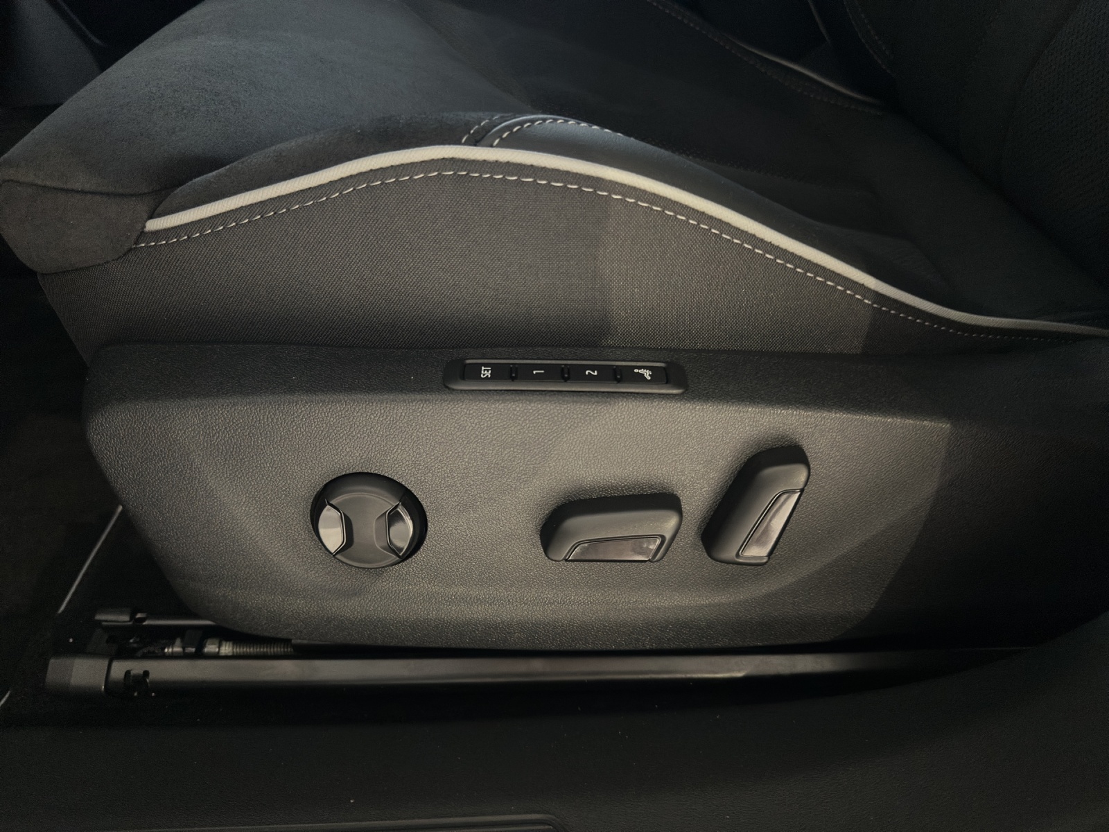 SKODA Enyaq 85 Sportline-image-15