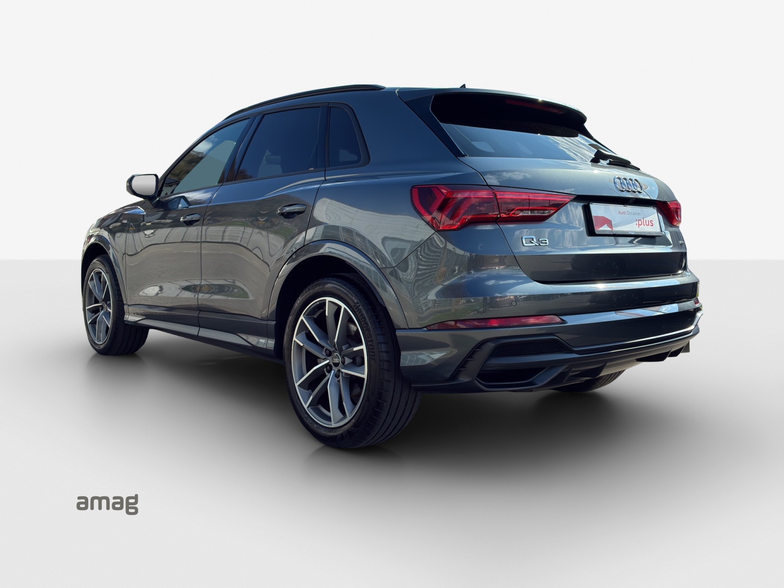 AUDI Q3 40 TDI S line Attraction quattro S-tronic-image-2