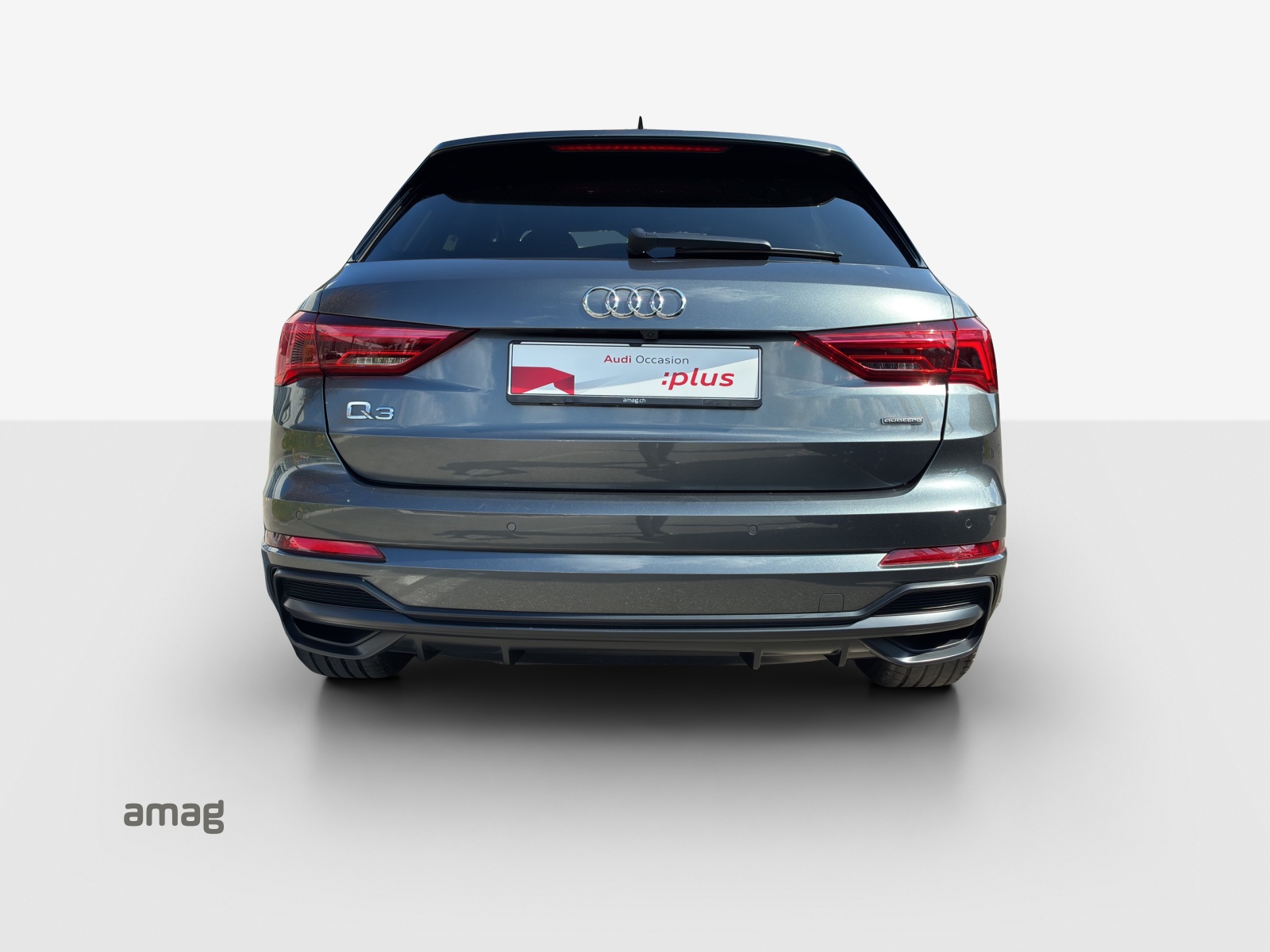 AUDI Q3 40 TDI S line Attraction quattro S-tronic-image-3