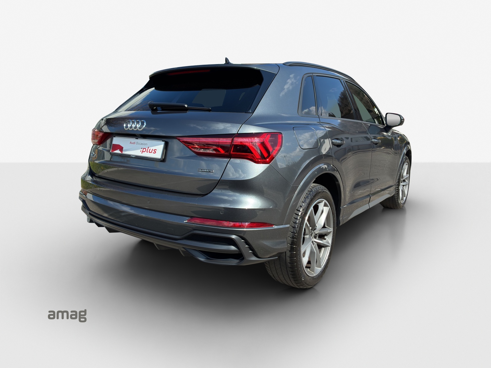 AUDI Q3 40 TDI S line Attraction quattro S-tronic-image-4