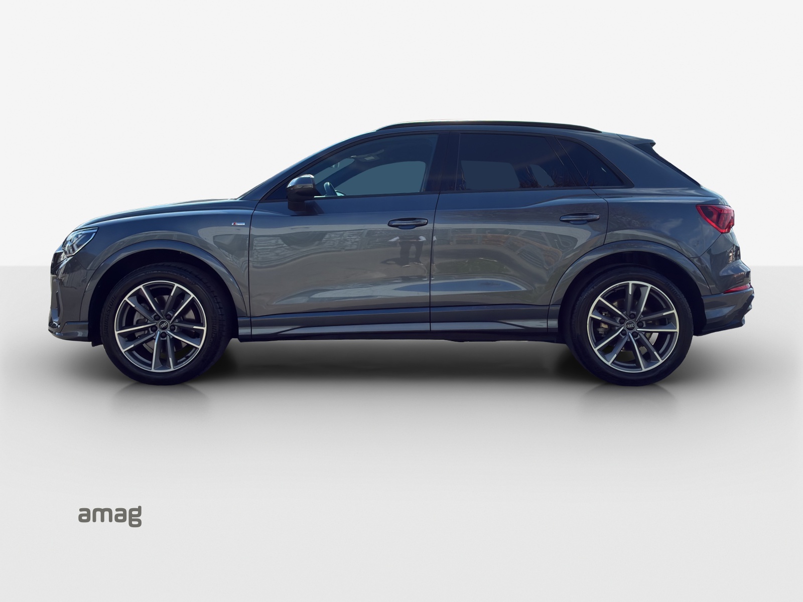 AUDI Q3 40 TDI S line Attraction quattro S-tronic-image-1