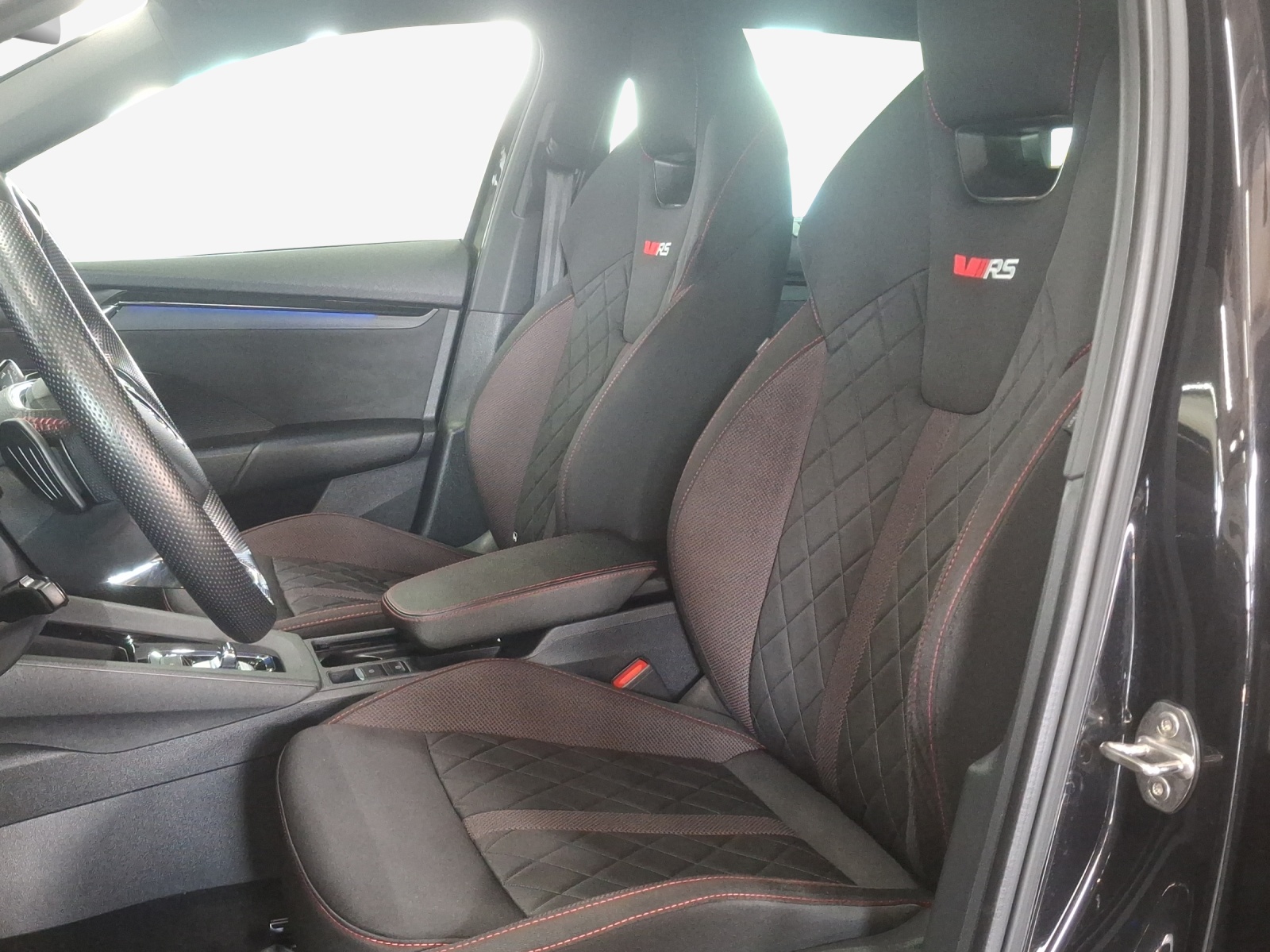 SKODA Octavia Combi 2.0 TSI DSG RS-image-7