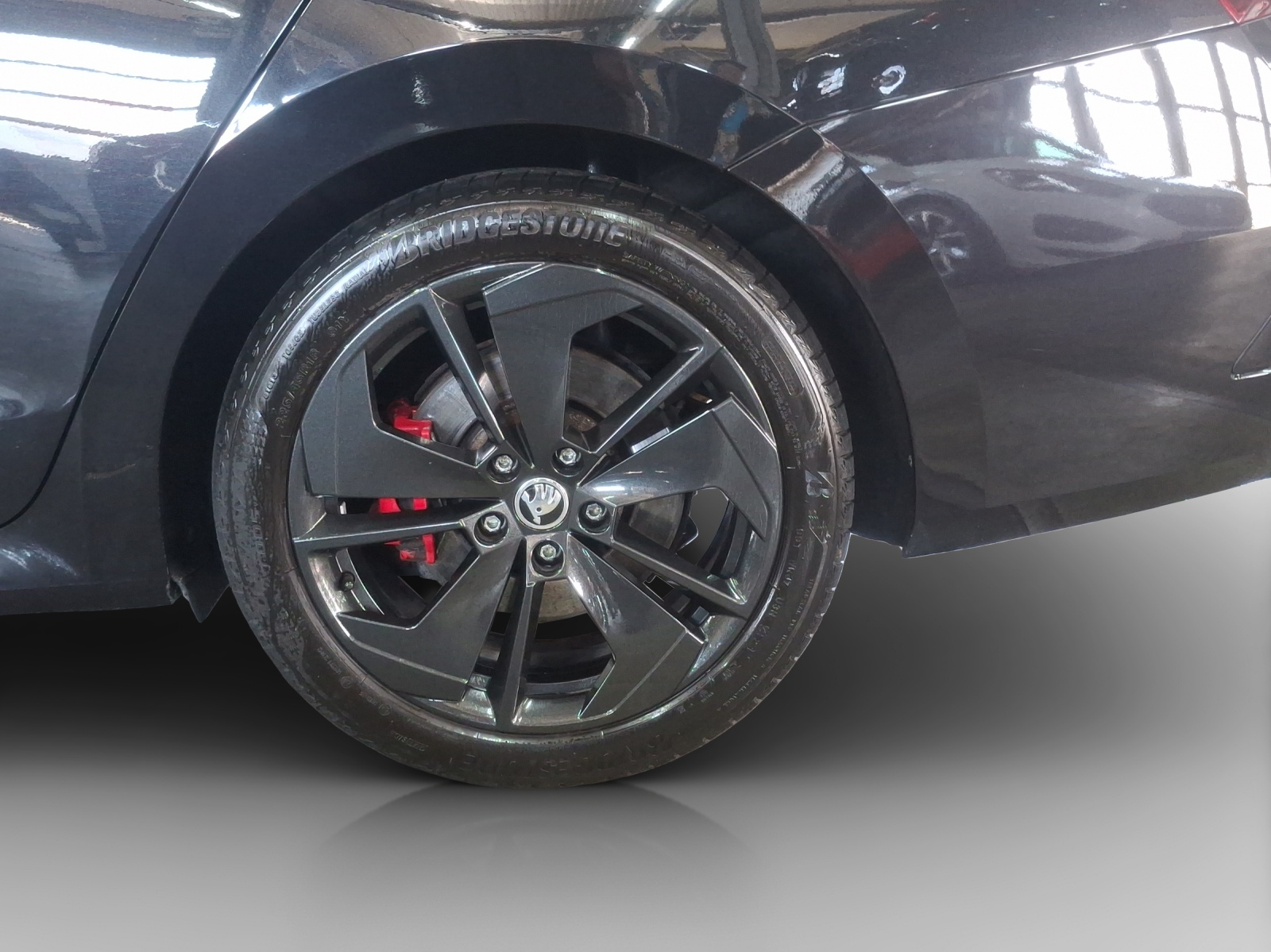 SKODA Octavia Combi 2.0 TSI DSG RS-image-13