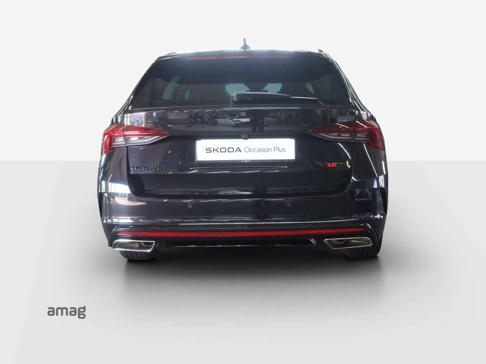SKODA Octavia Combi 2.0 TSI DSG RS-image-3