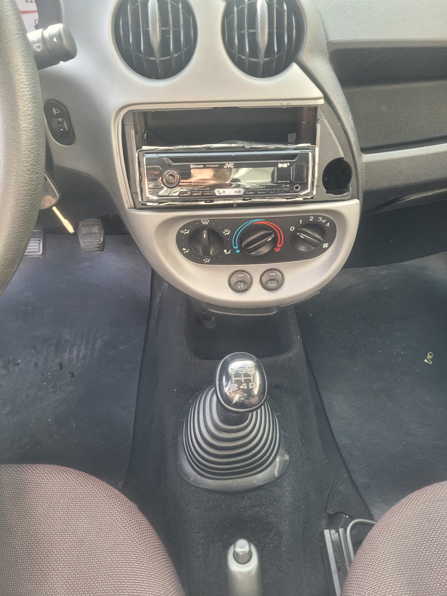 FORD KA 1.3 Club-image-10