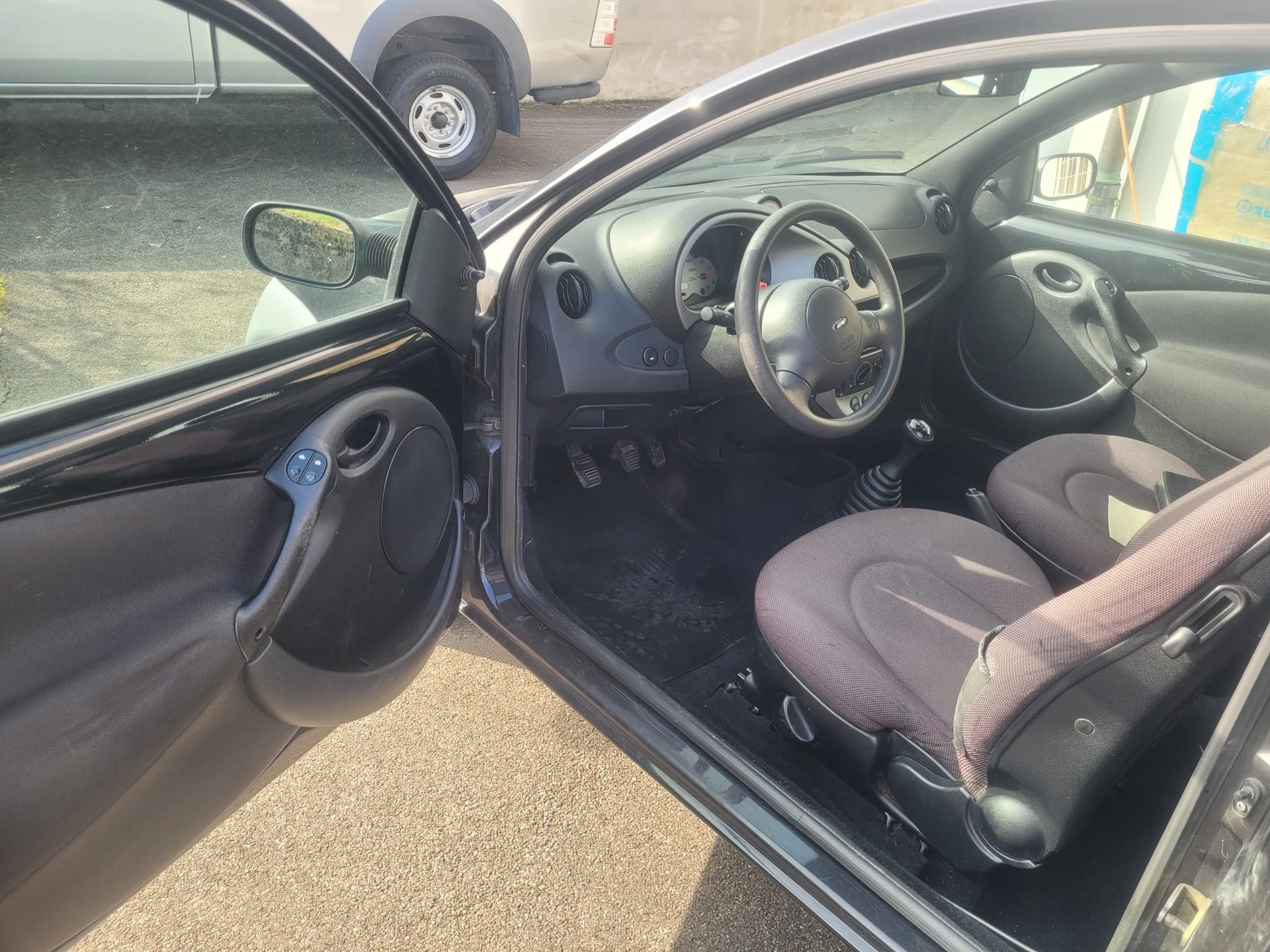 FORD KA 1.3 Club-image-3