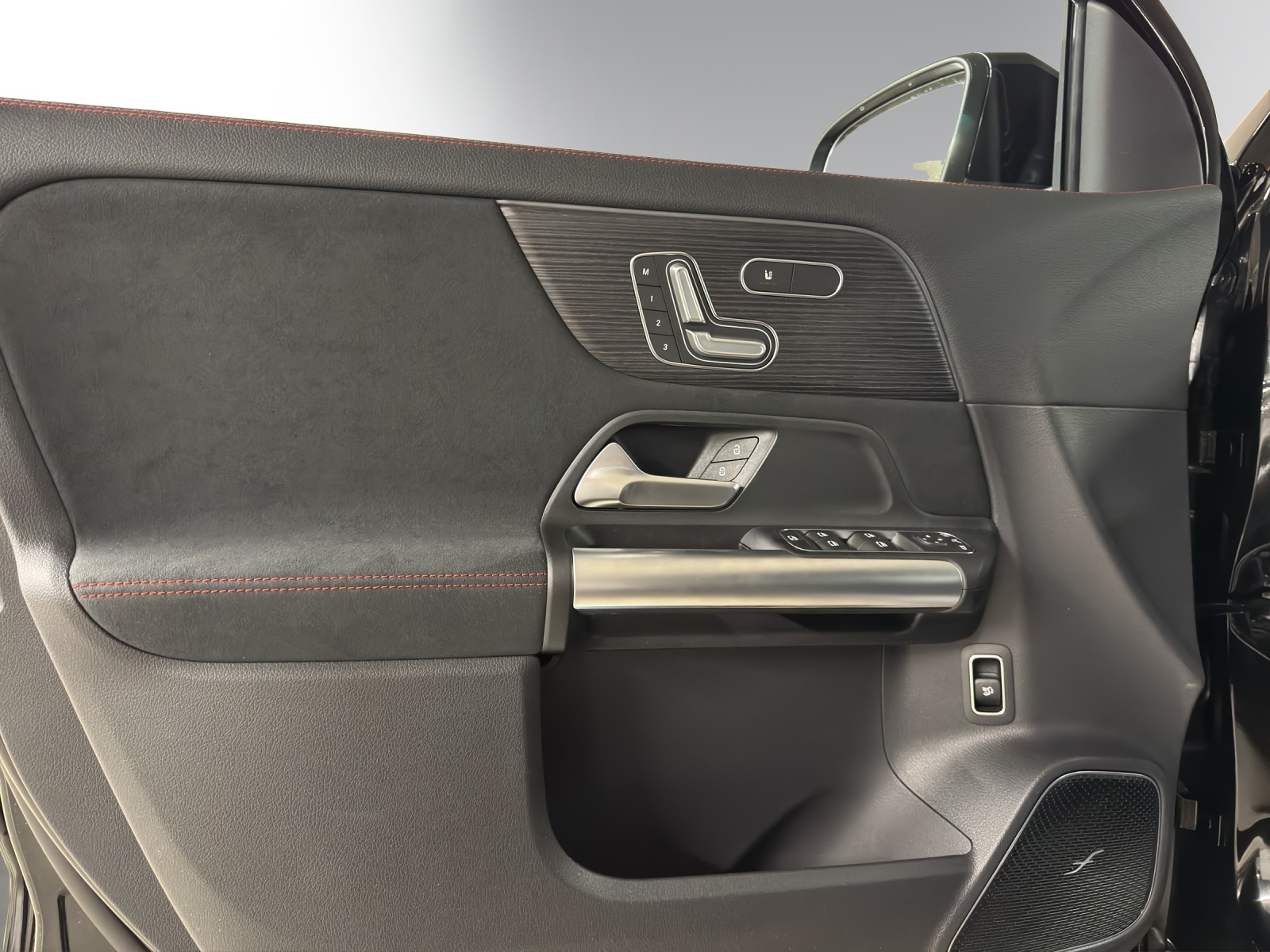 Image MERCEDES-BENZ EQA-350 EQA 350 66,5 kWh 4Matic Excellence