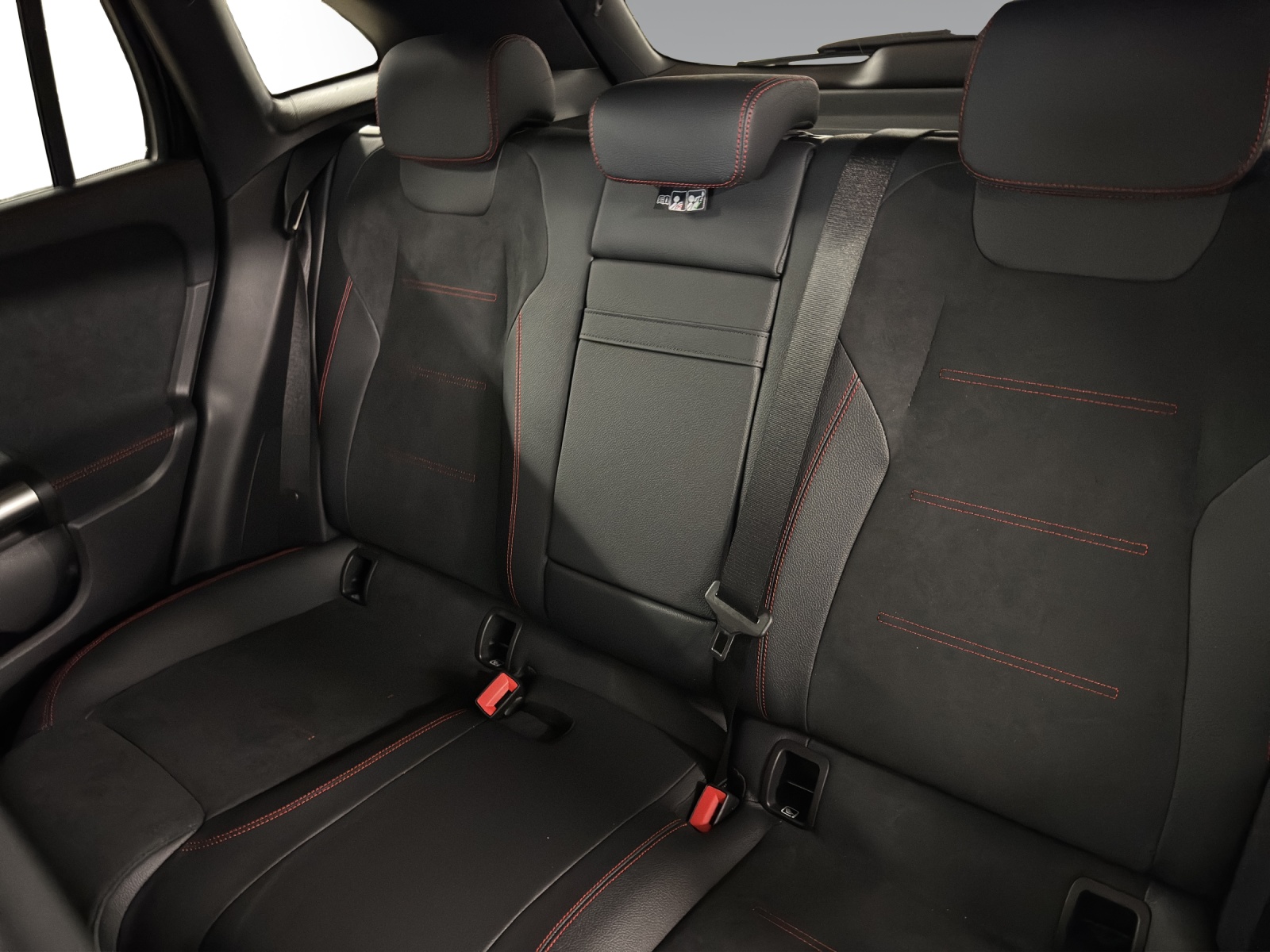 Image MERCEDES-BENZ EQA-350 EQA 350 66,5 kWh 4Matic Excellence