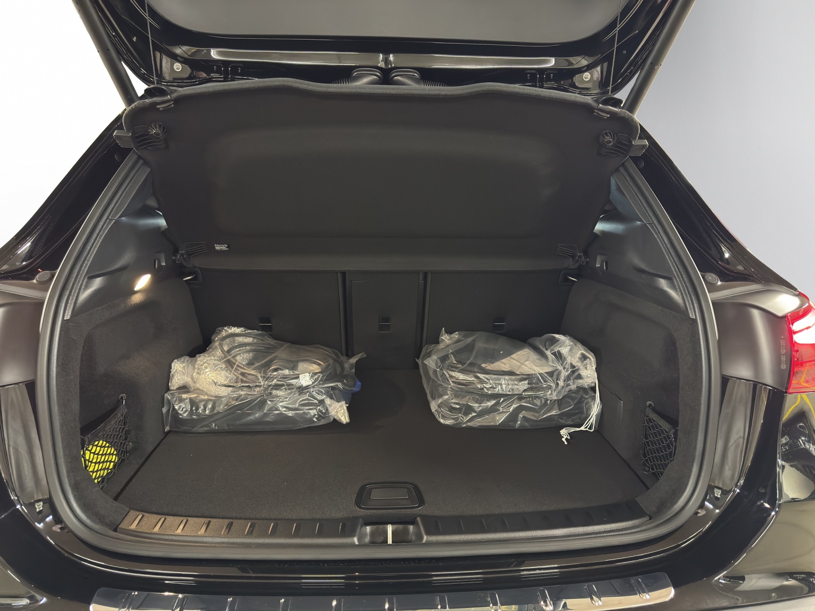 Image MERCEDES-BENZ EQA-350 EQA 350 66,5 kWh 4Matic Excellence