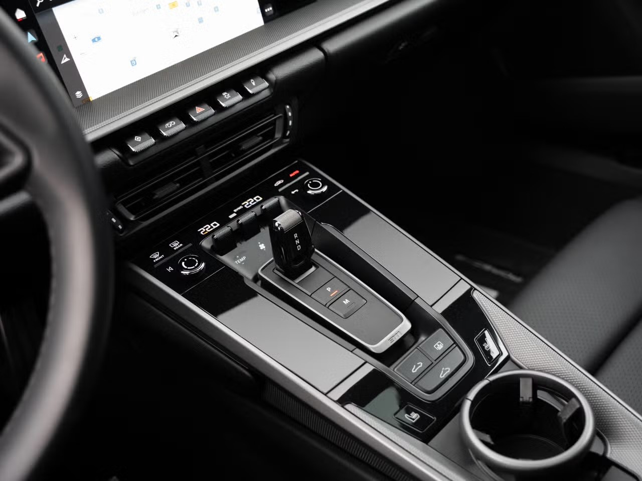 PORSCHE 911 Carrera 4S-image-9