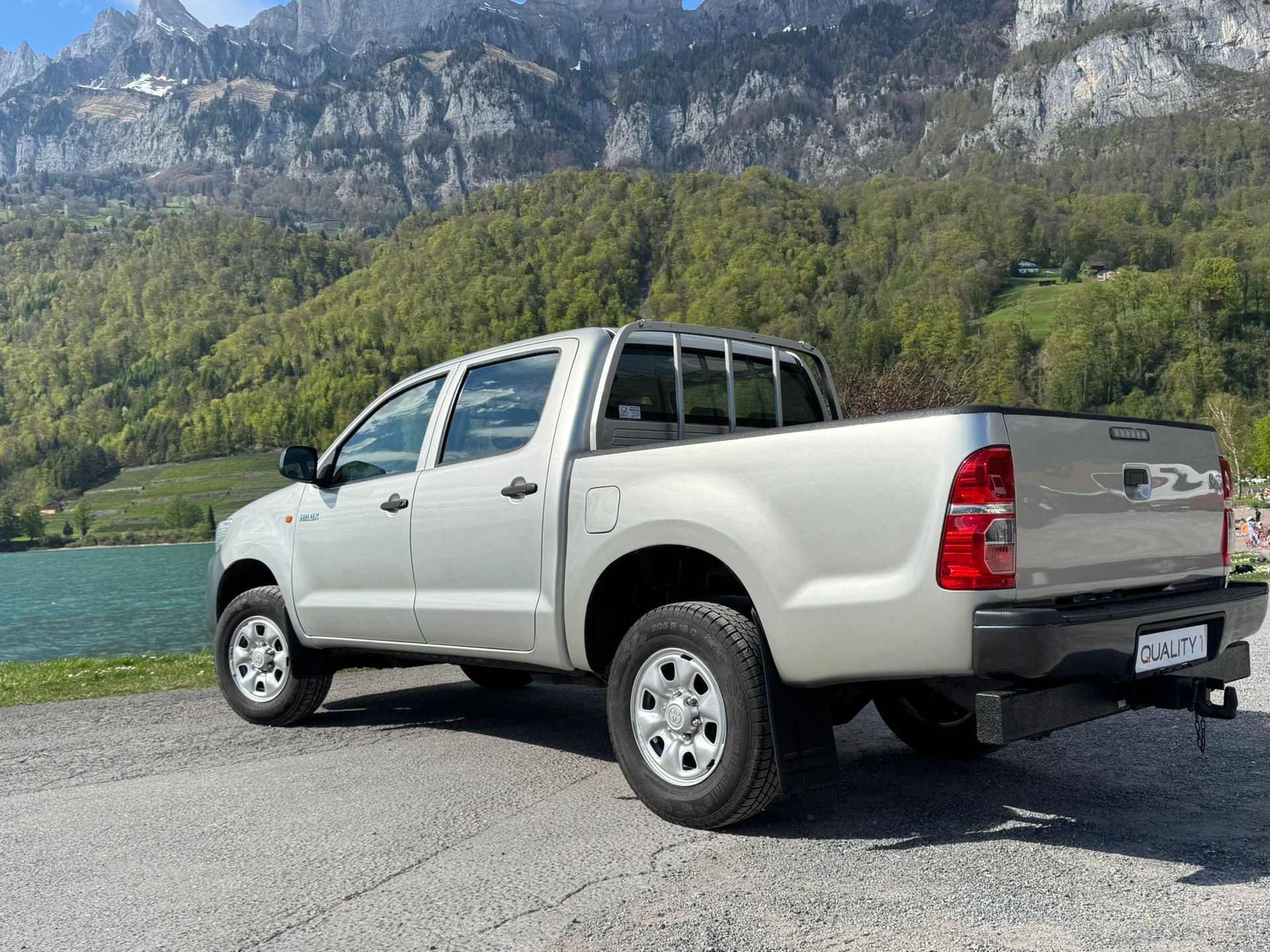 TOYOTA Hilux 2.5D 4WD Double Cab Luna-image-5