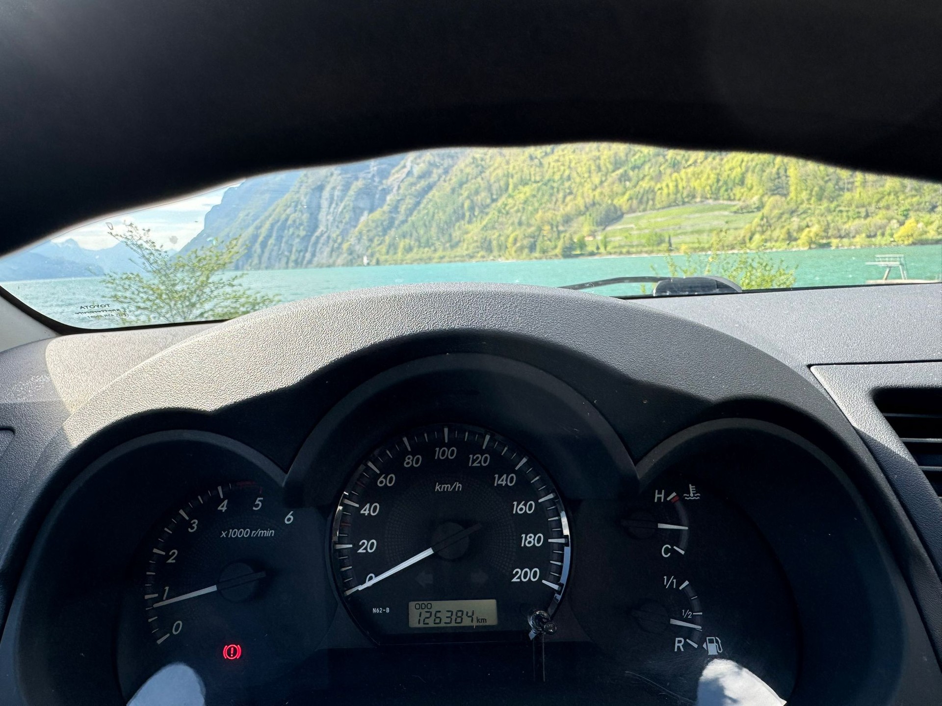 TOYOTA Hilux 2.5D 4WD Double Cab Luna-image-18