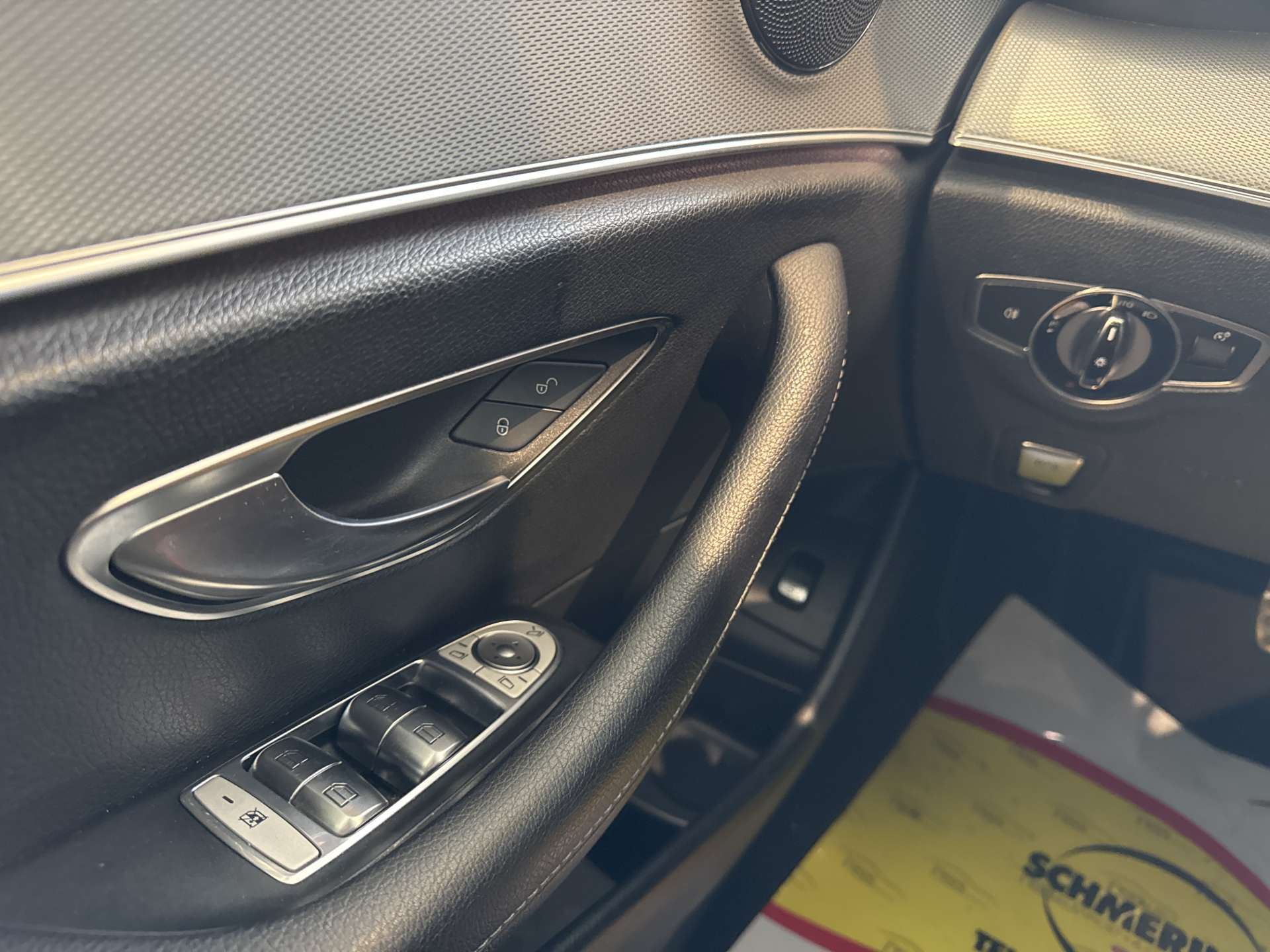 MERCEDES-BENZ E 220d Avantgarde G-Tronic Automat-image-15