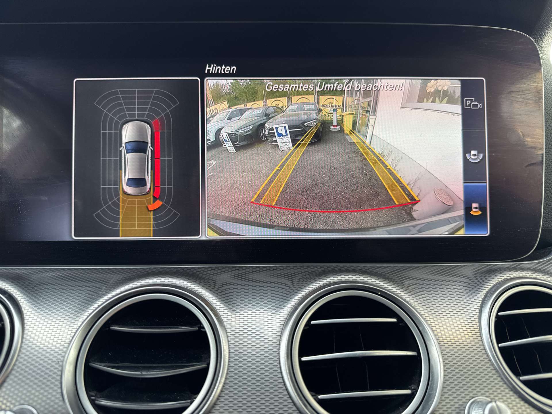 MERCEDES-BENZ E 220d Avantgarde G-Tronic Automat-image-10