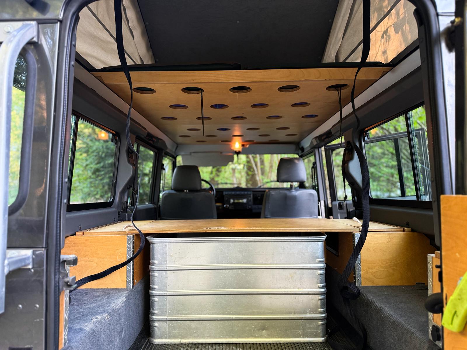 LAND ROVER Defender 110 SW 2.5 Td5-image-16