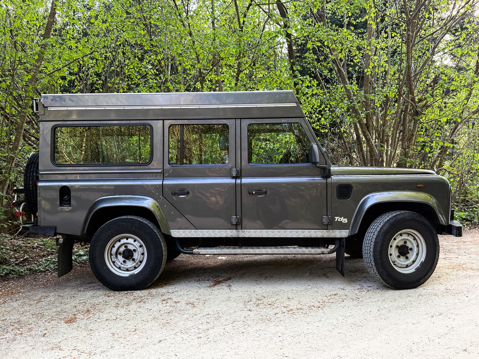 LAND ROVER Defender 110 SW 2.5 Td5-image-4