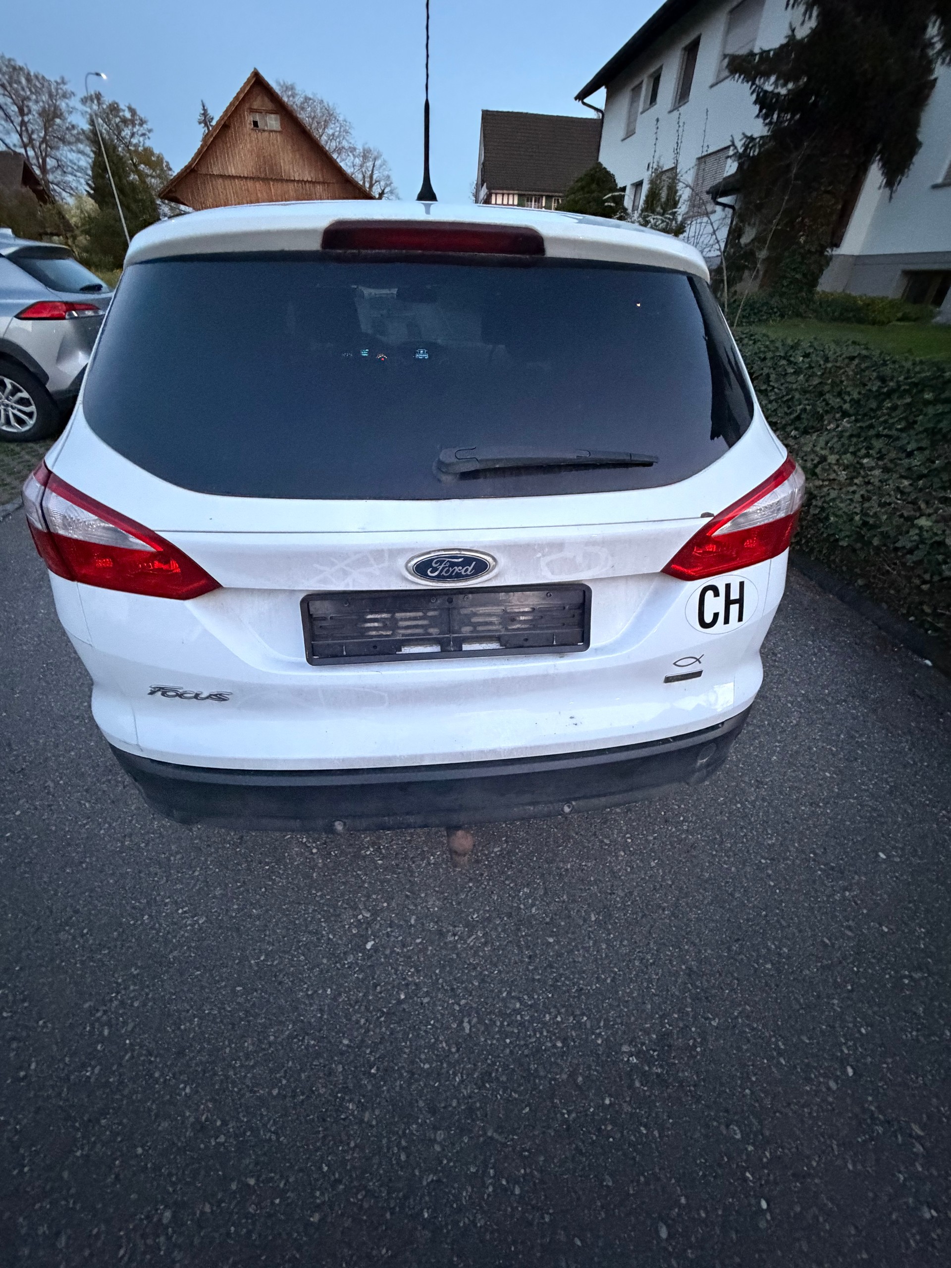 FORD Focus 1.0 SCTi Titanium-image-5