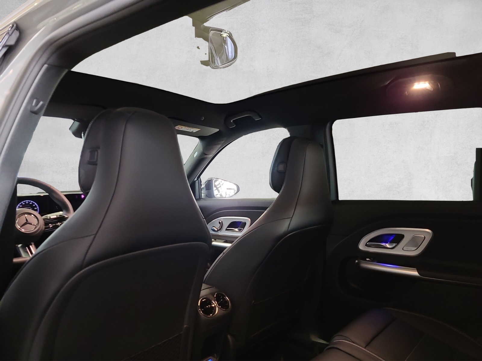 MERCEDES-BENZ GLB 350 85kWh EQ 4 Matic-image-14